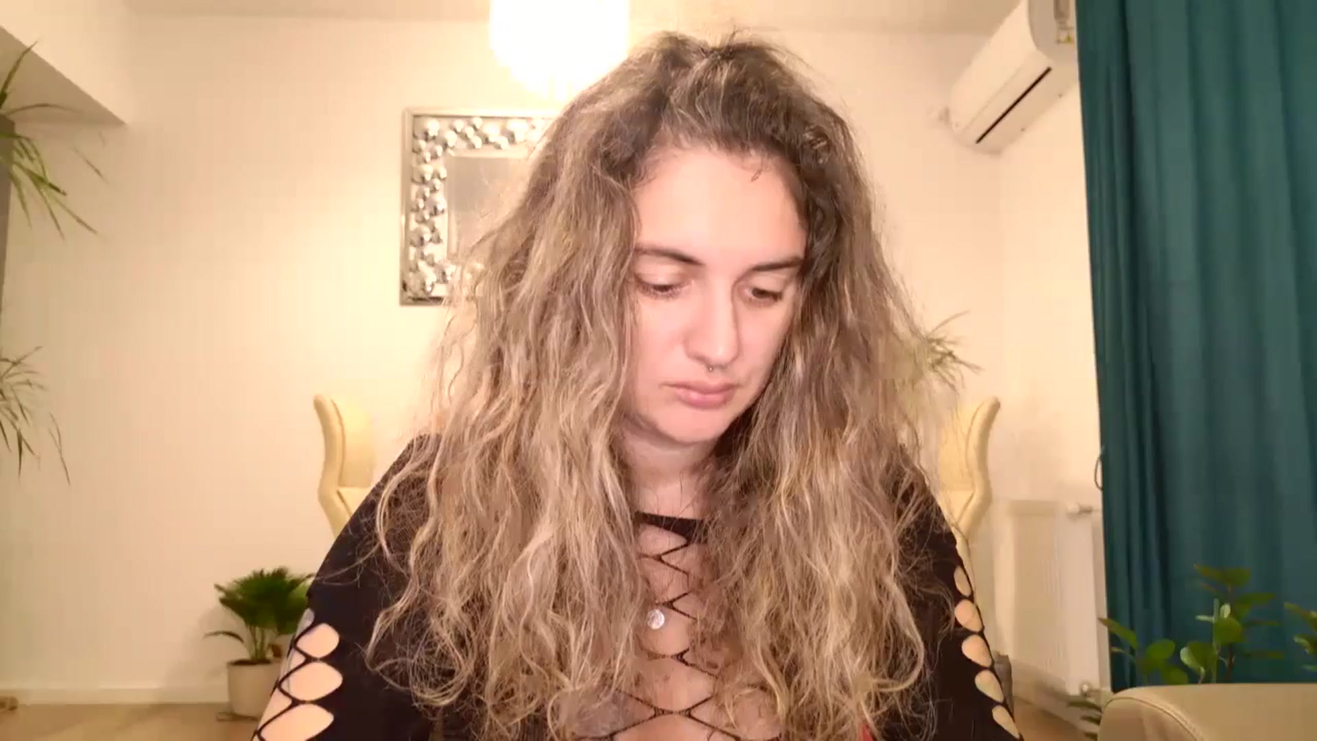 MissDivinna video thumbnail