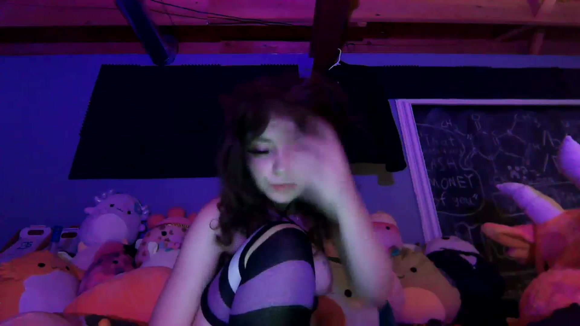 Prettybutsad video thumbnail