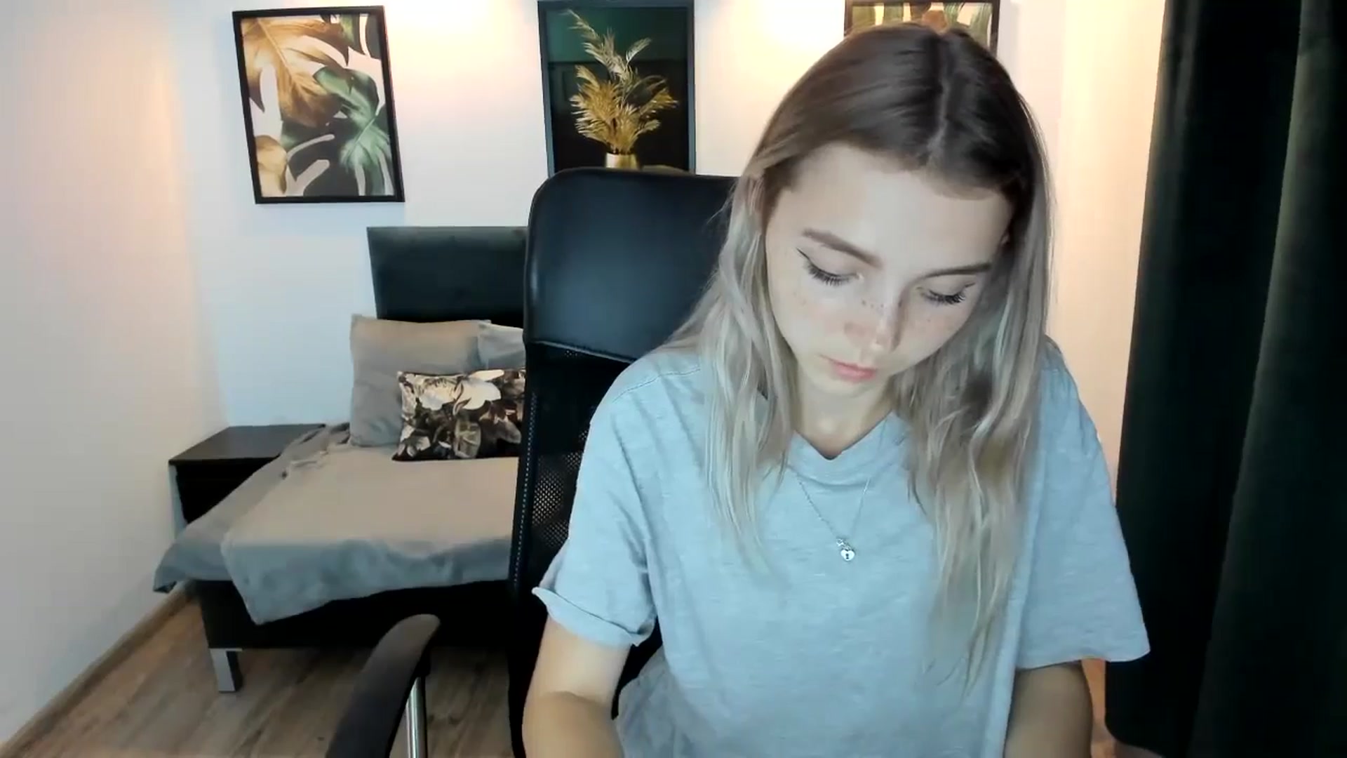 Daisyy video thumbnail