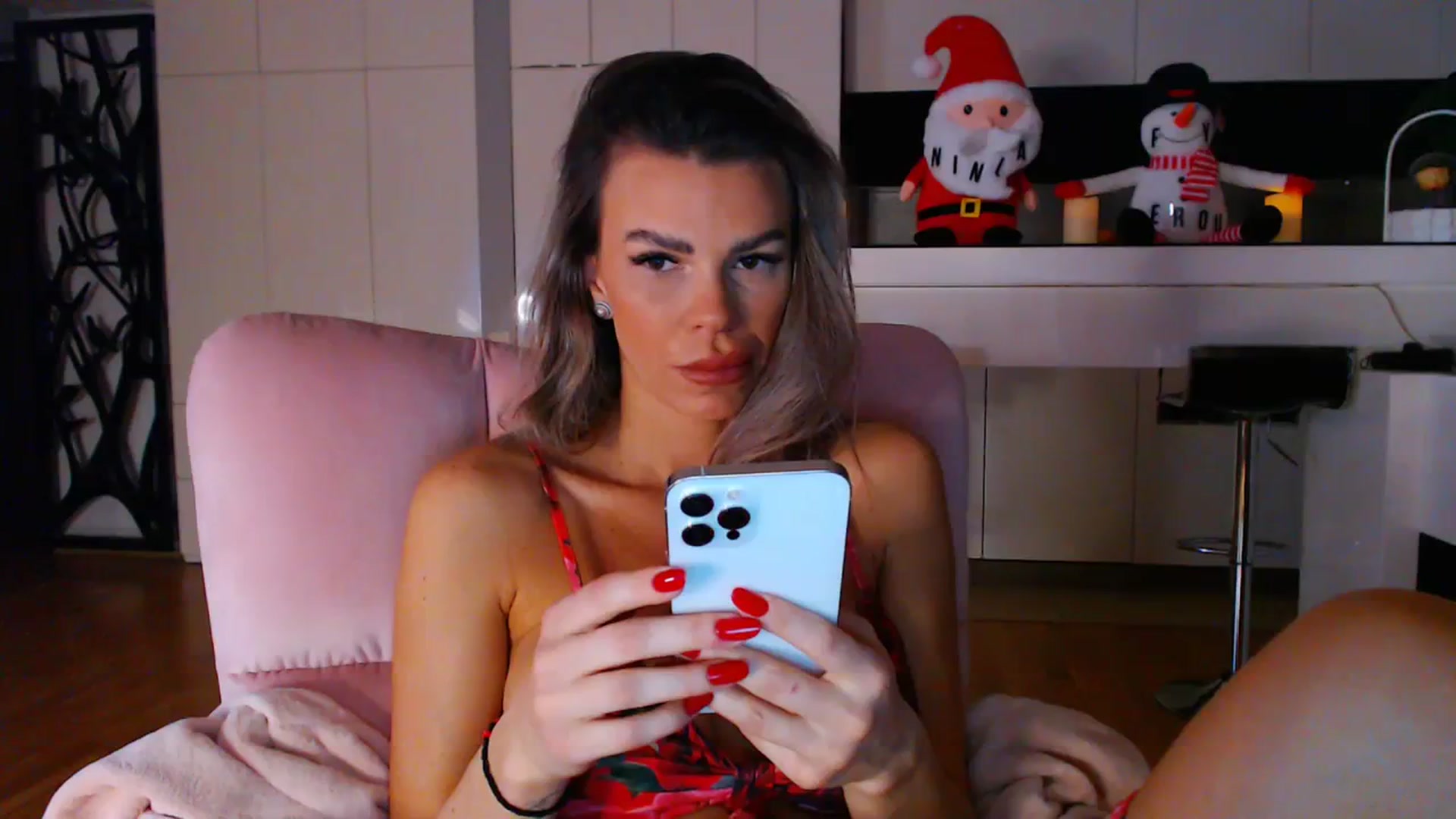D_y_y video thumbnail
