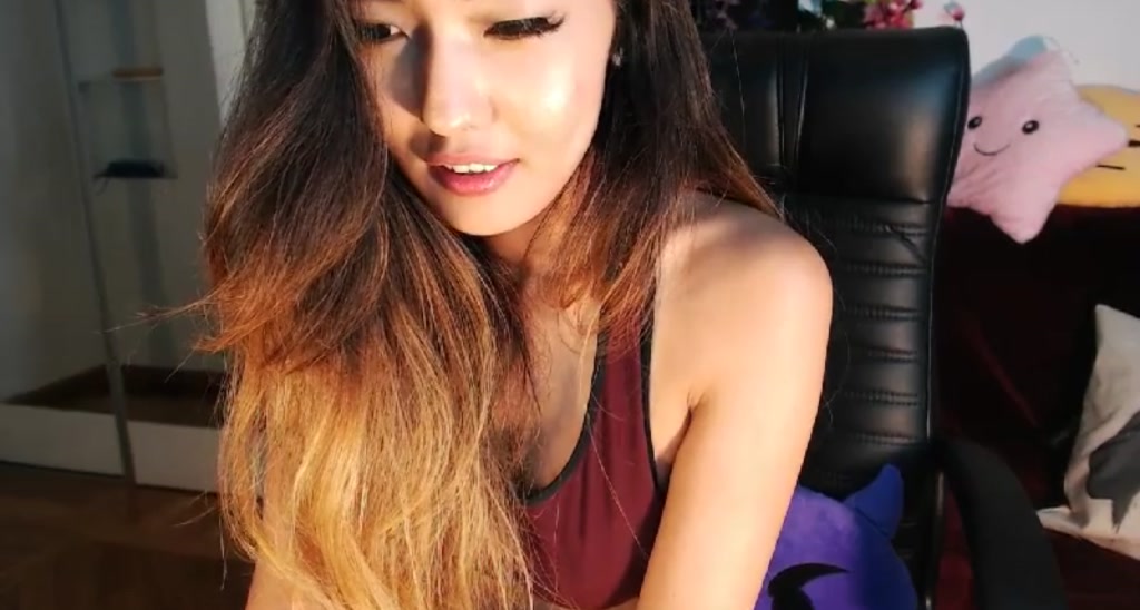 KellyMun video thumbnail
