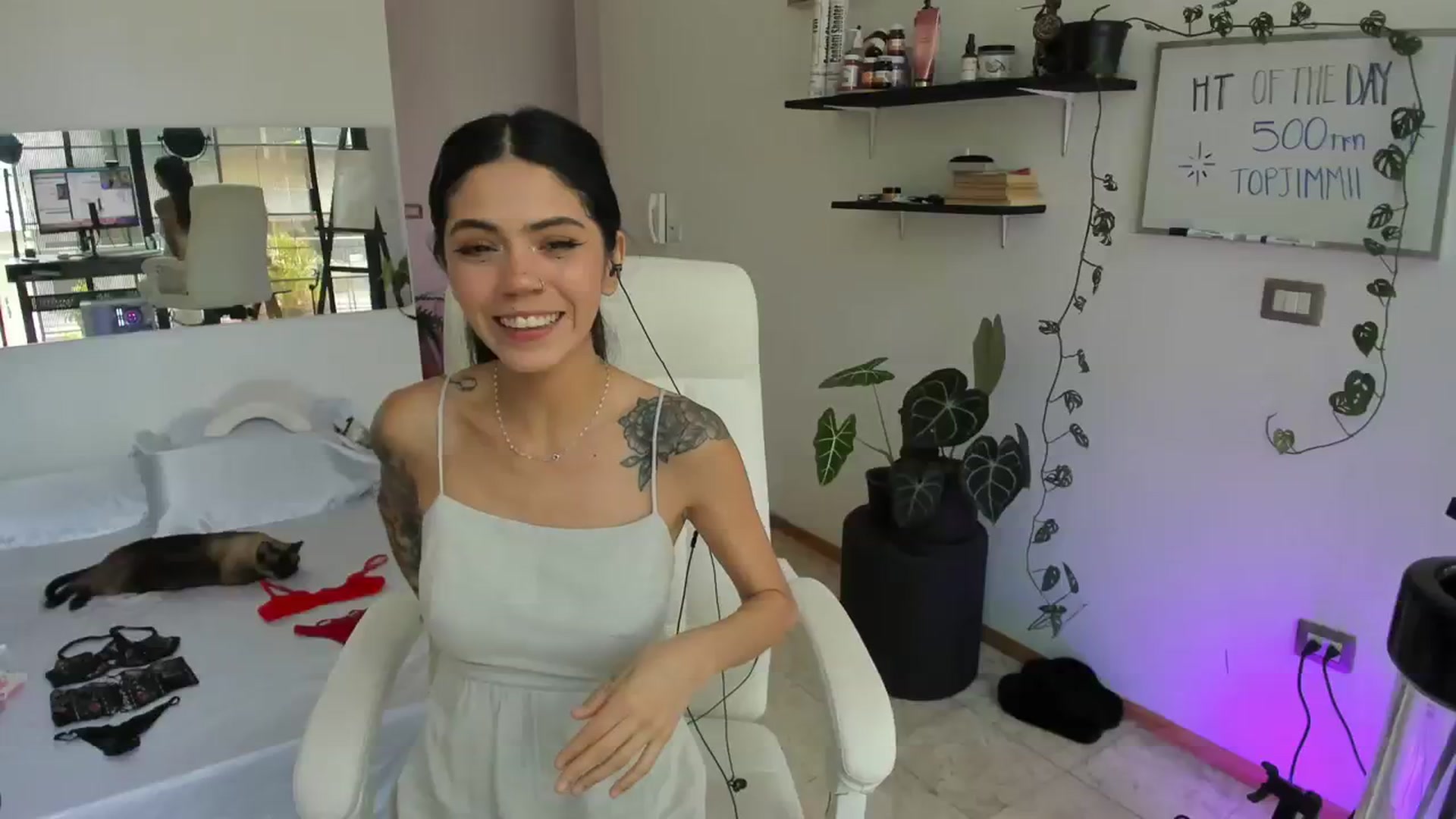 catelinecane video thumbnail