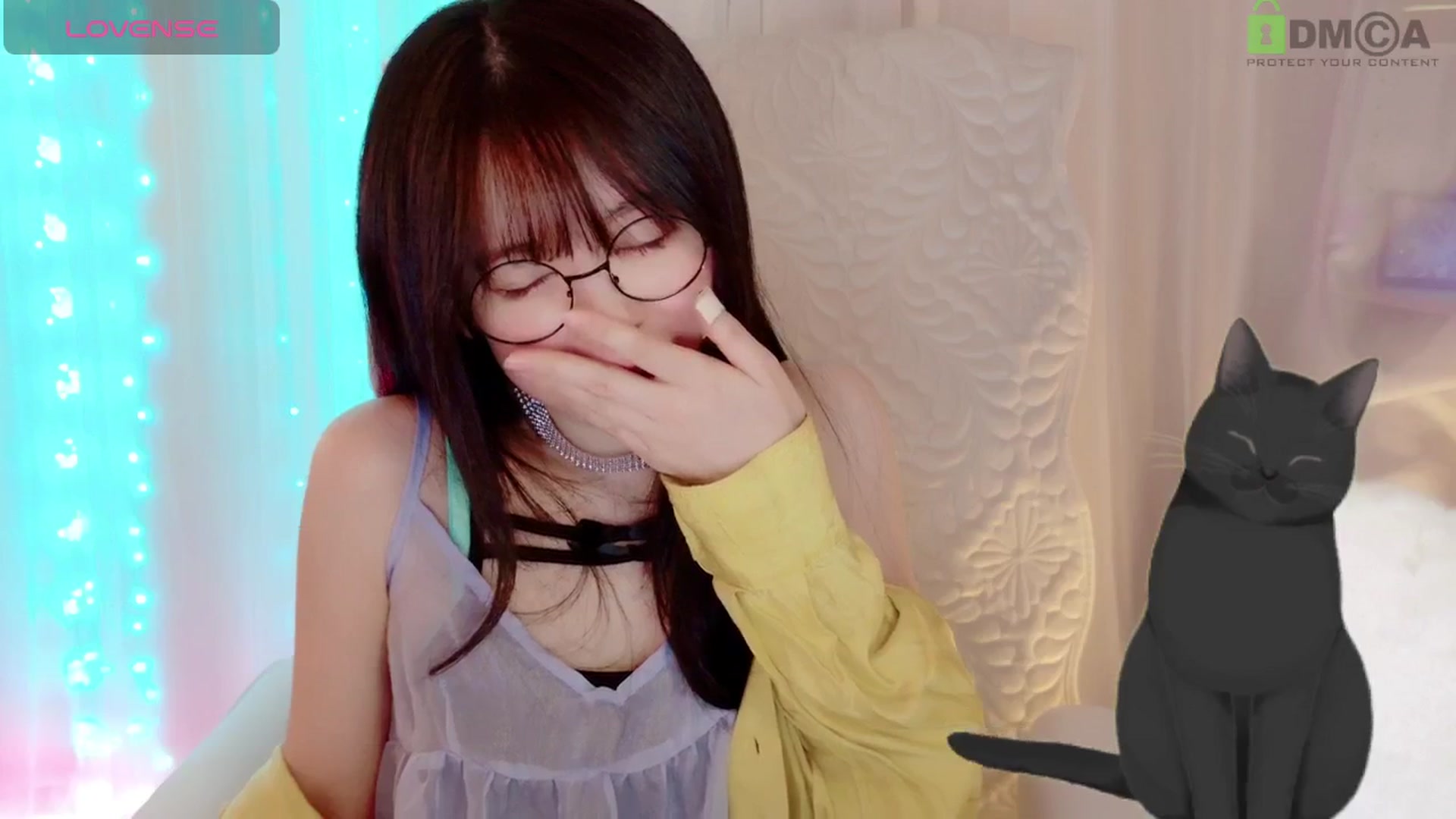 meowtheworld video thumbnail