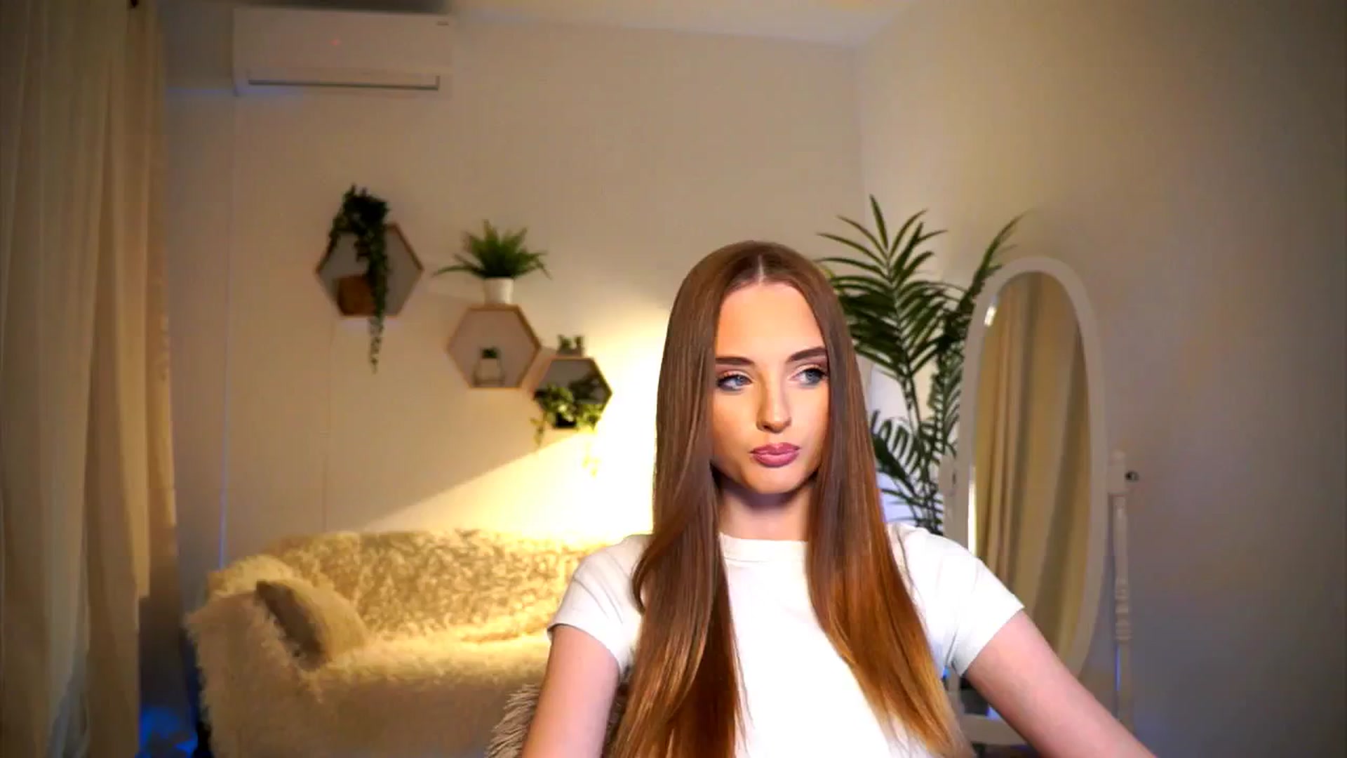 petitegonwild video thumbnail