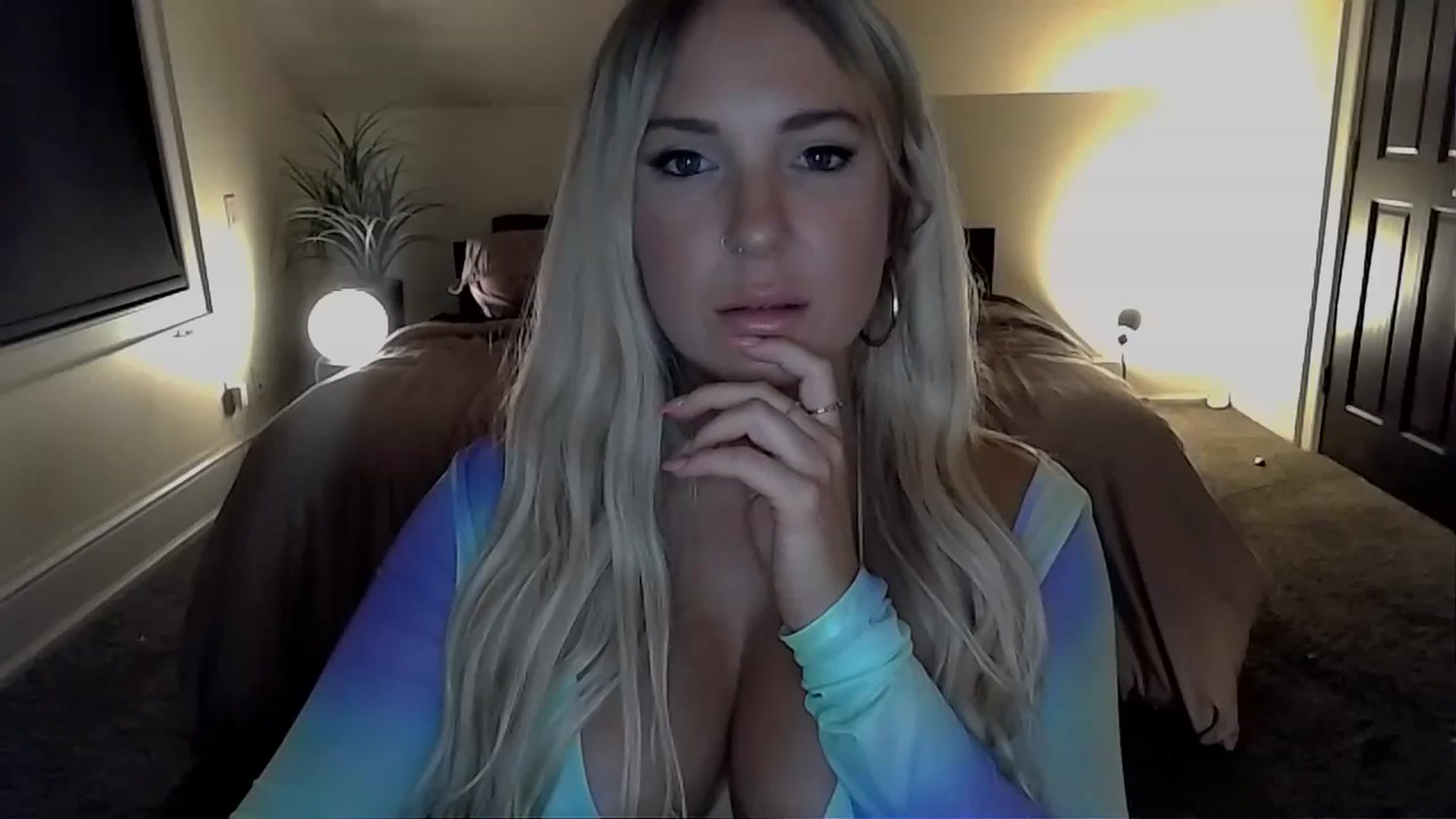 A1_Scarlett video thumbnail