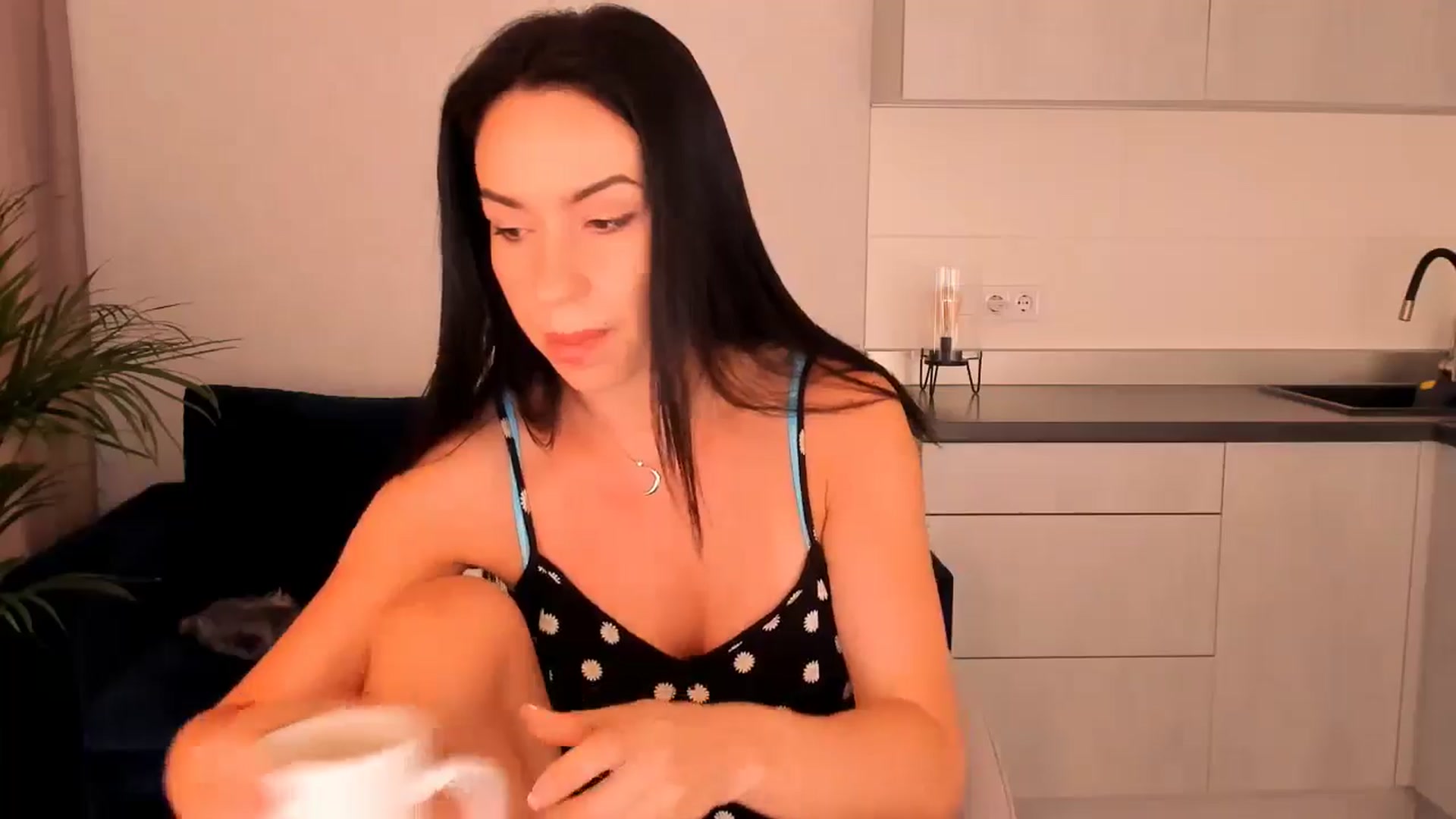 Annalils video thumbnail