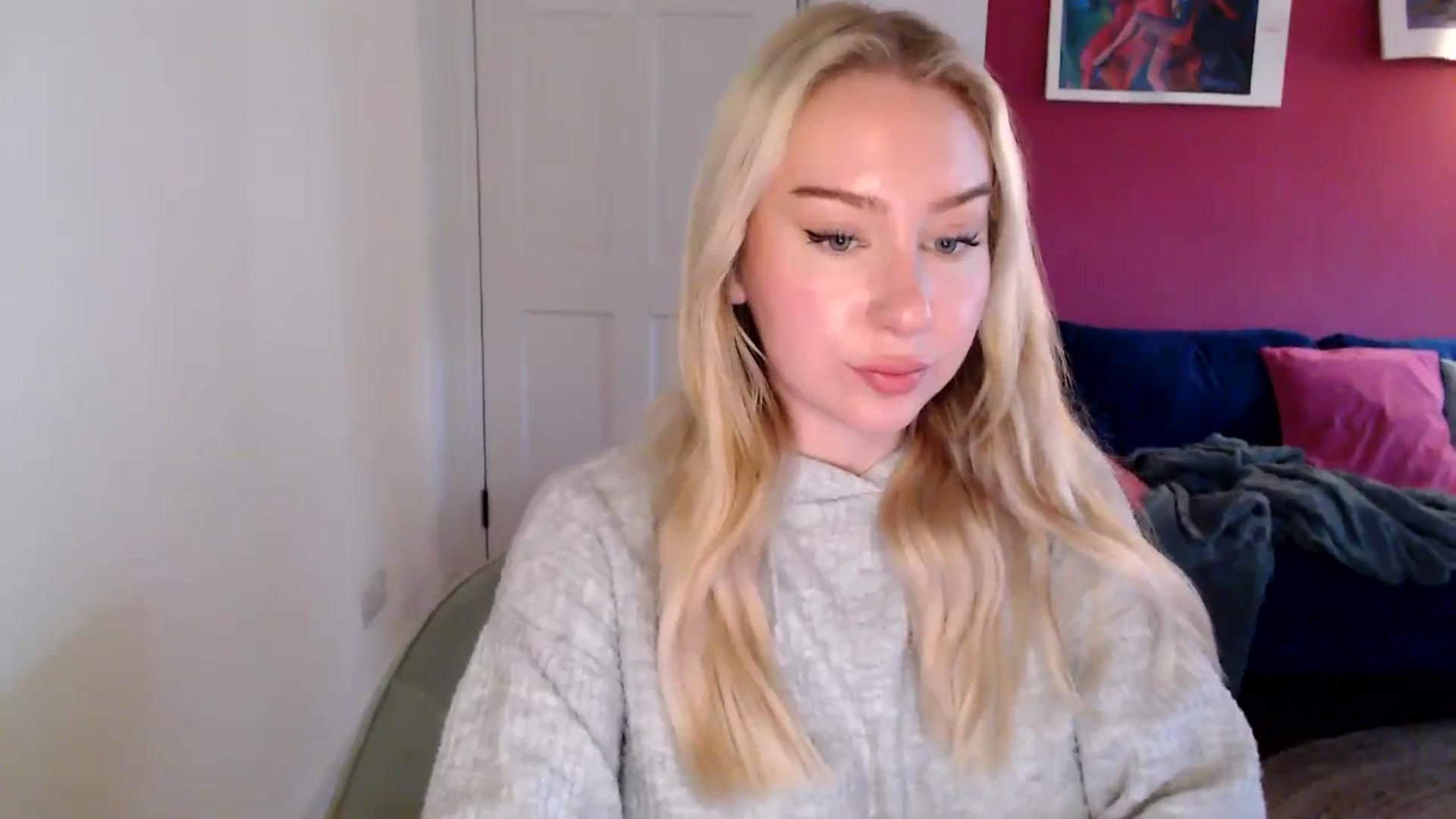 PetiteAvax video thumbnail