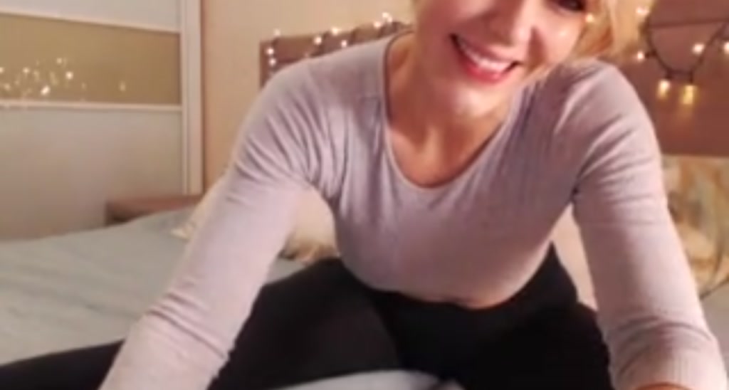 NellyBee video thumbnail