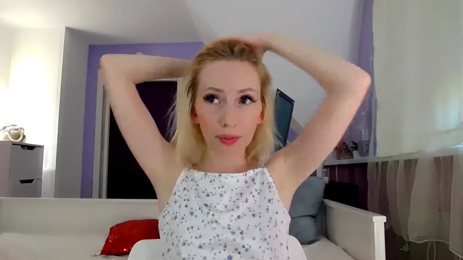 PetitePrincez video thumbnail