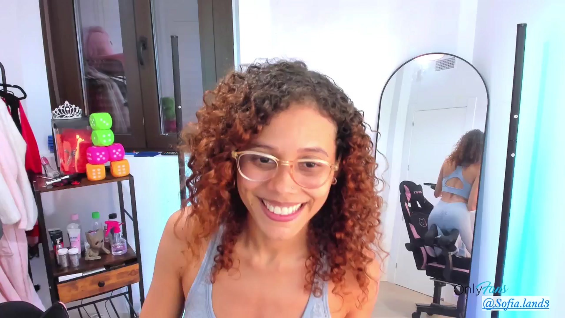 pamela_land video thumbnail