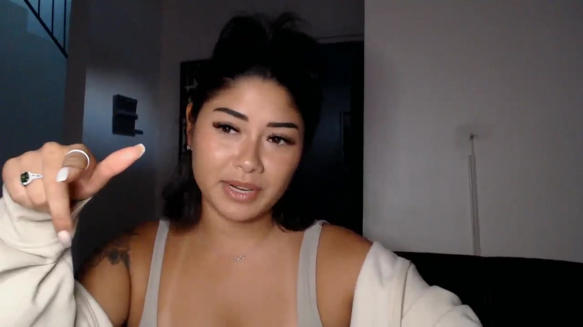 YourGoddessLu video thumbnail