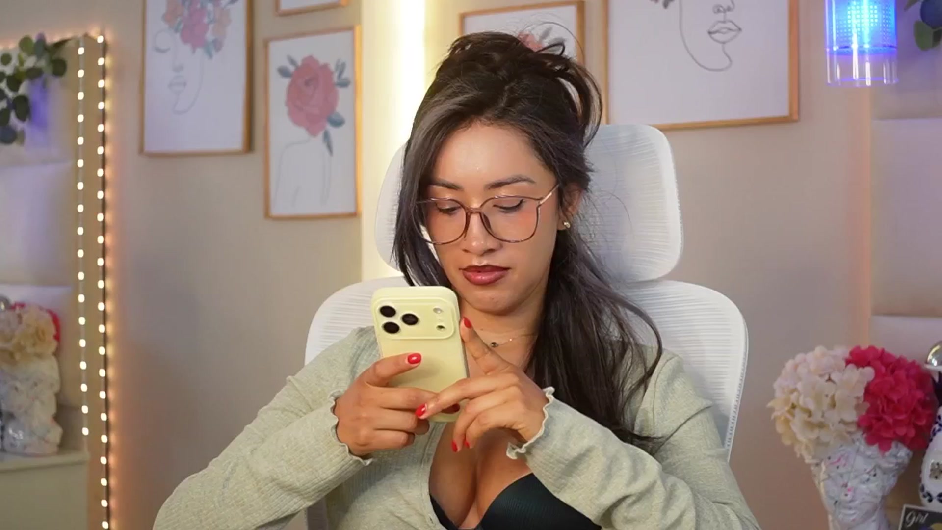 SophieBecker video thumbnail