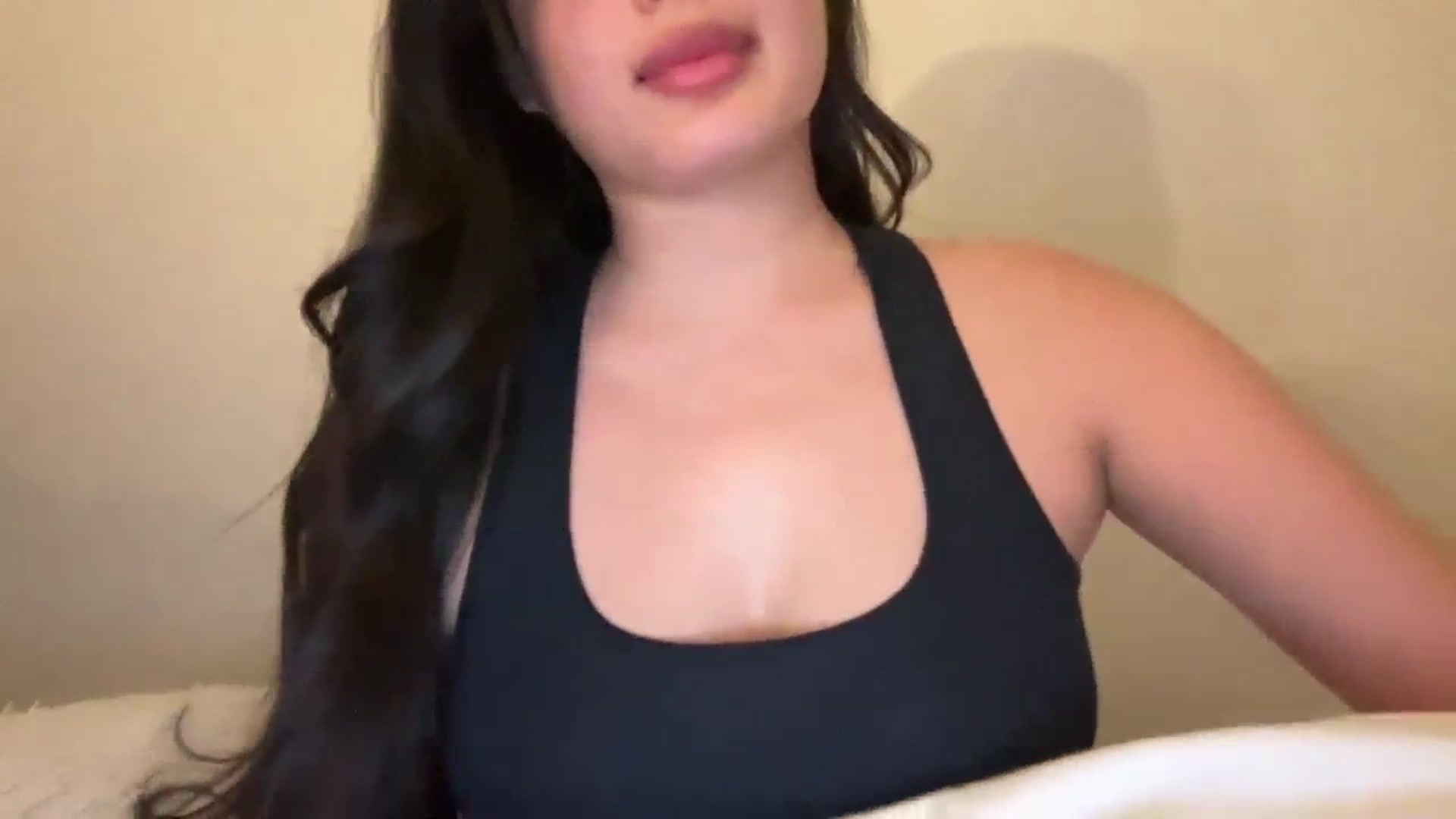 MsAkira video thumbnail