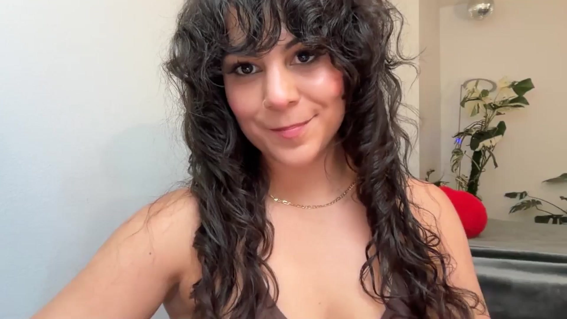 e_laine video thumbnail