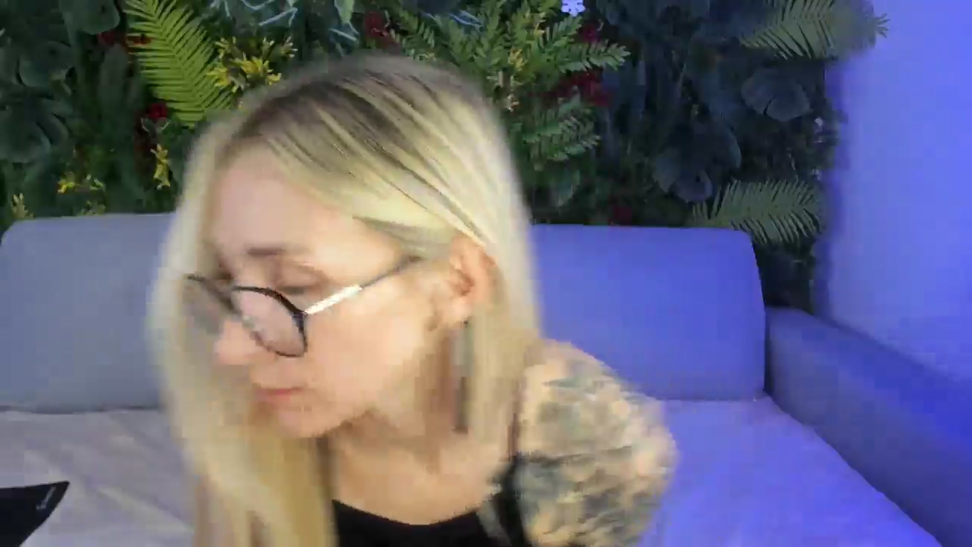 Horny_Blond video thumbnail