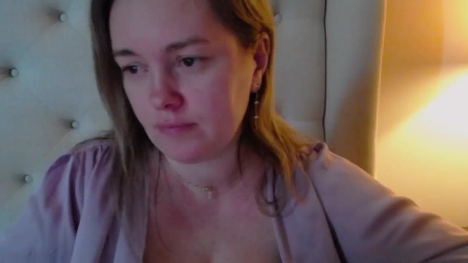 J0llye video thumbnail