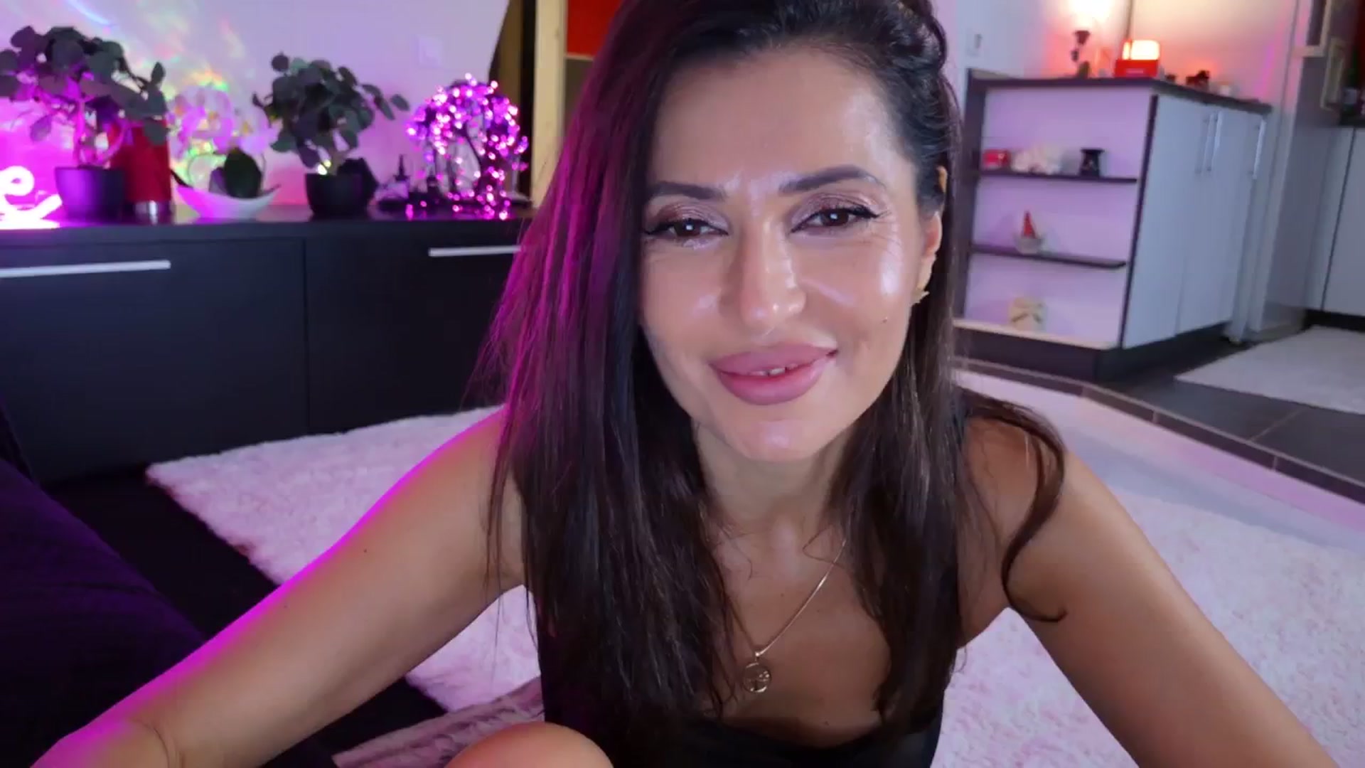 SmileyTinaa video thumbnail