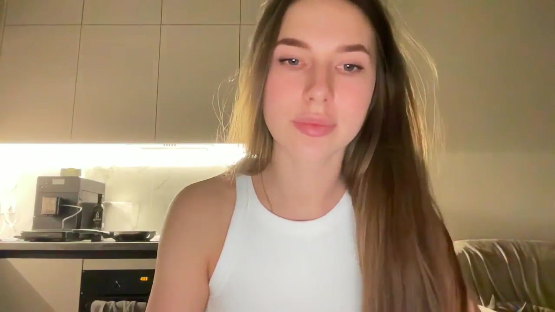 kissfreeze video thumbnail