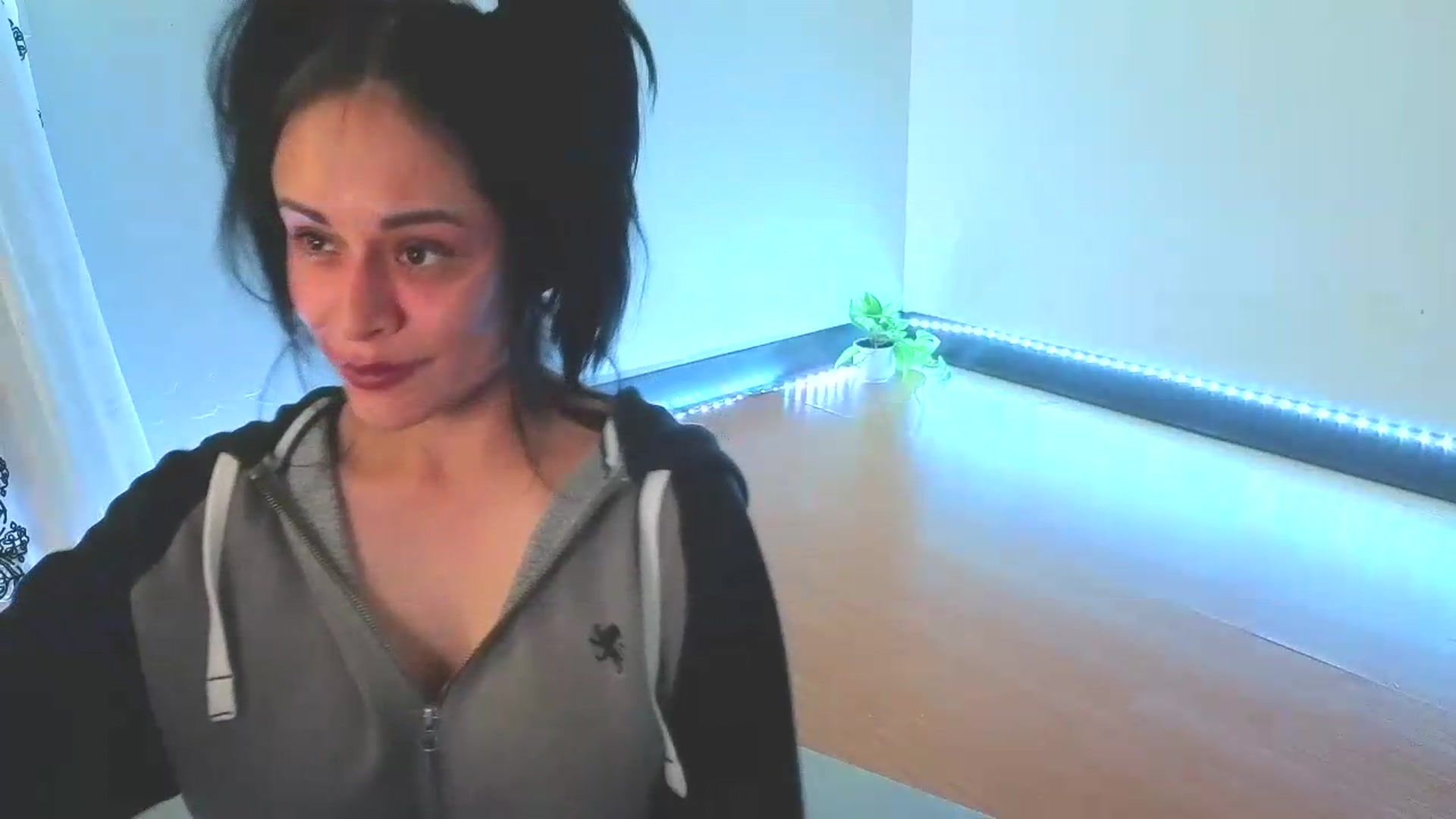 nella video thumbnail