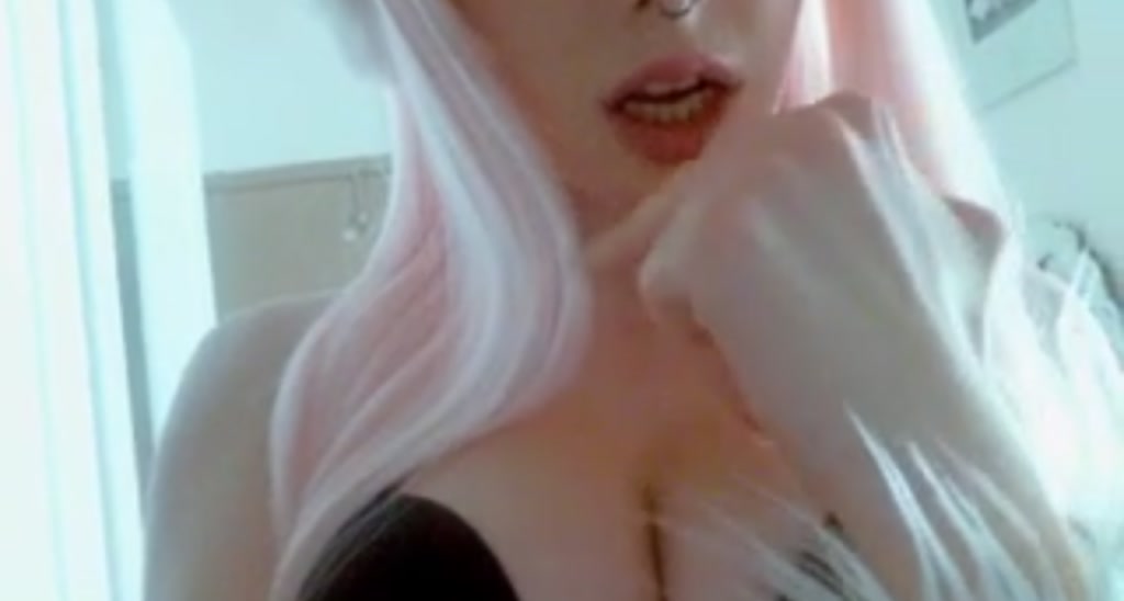 ElliBelle video thumbnail