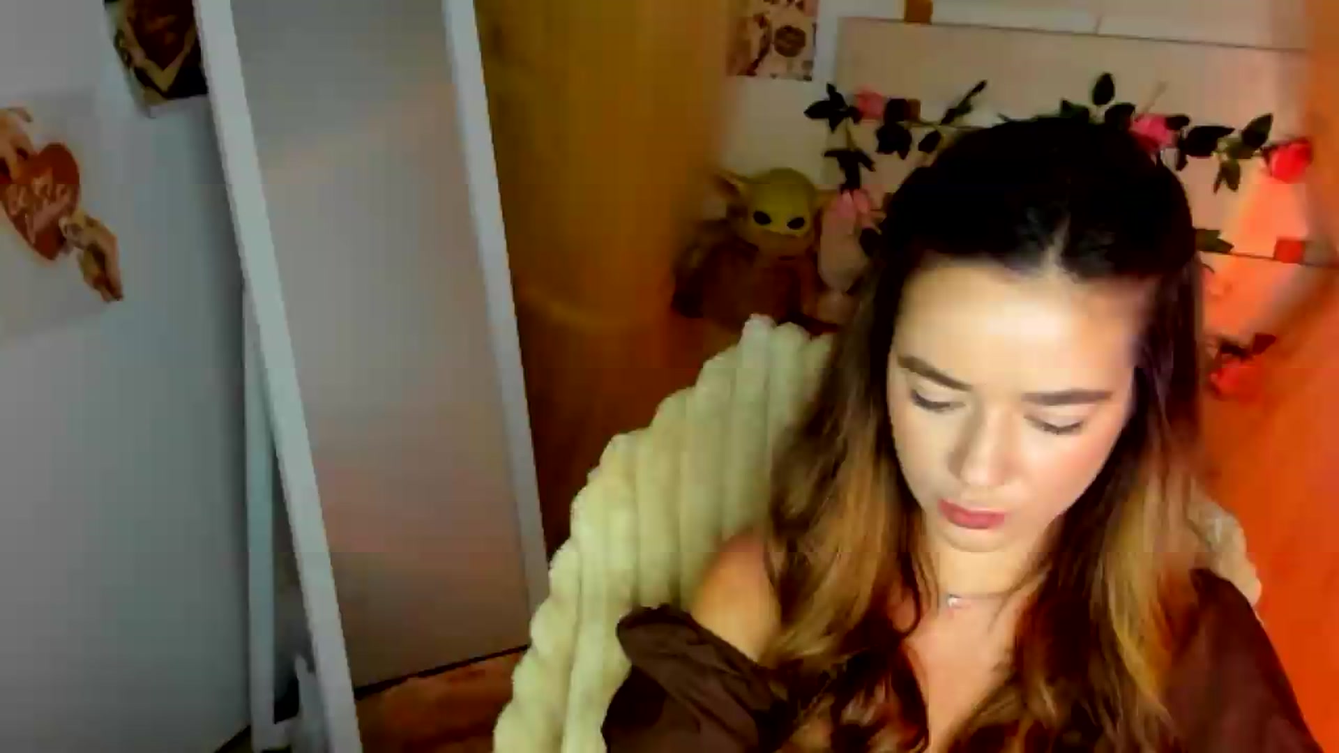 KiraLove video thumbnail