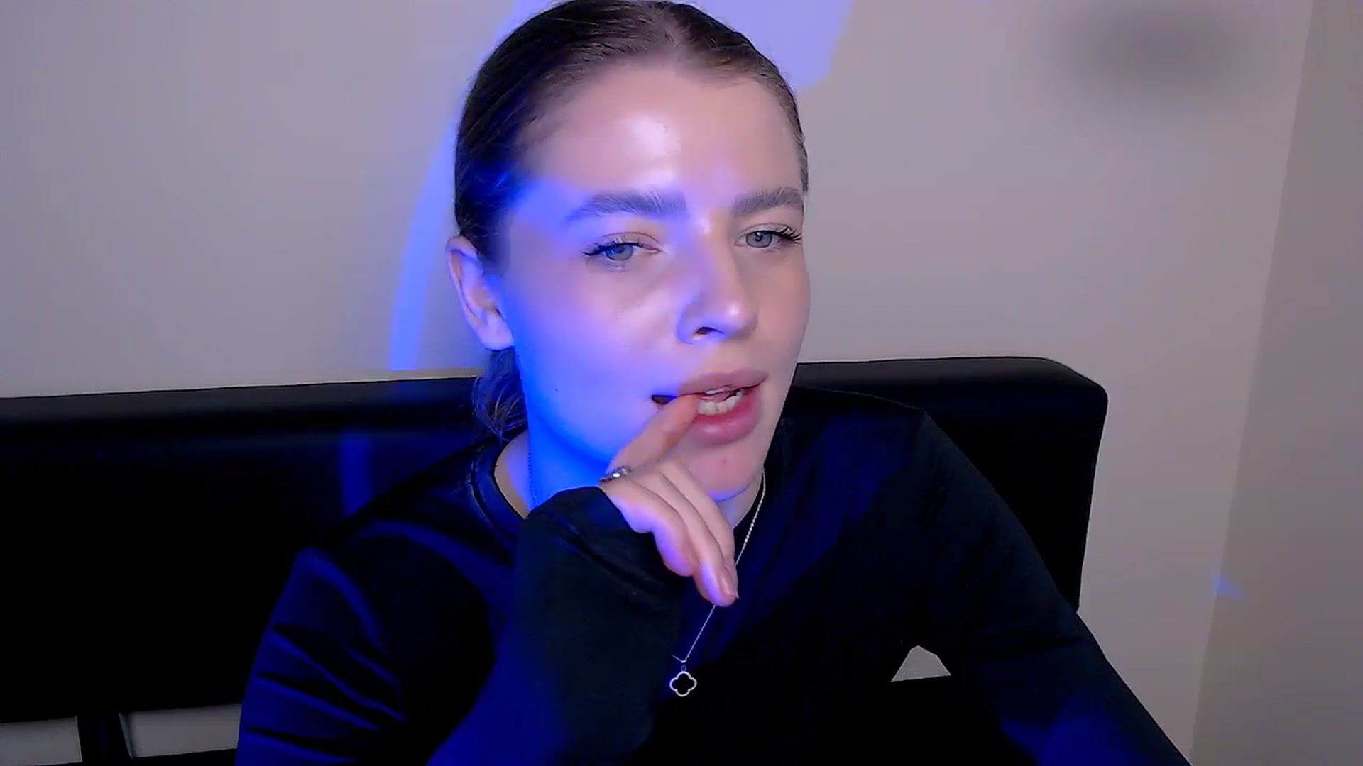 MissOli_ video thumbnail