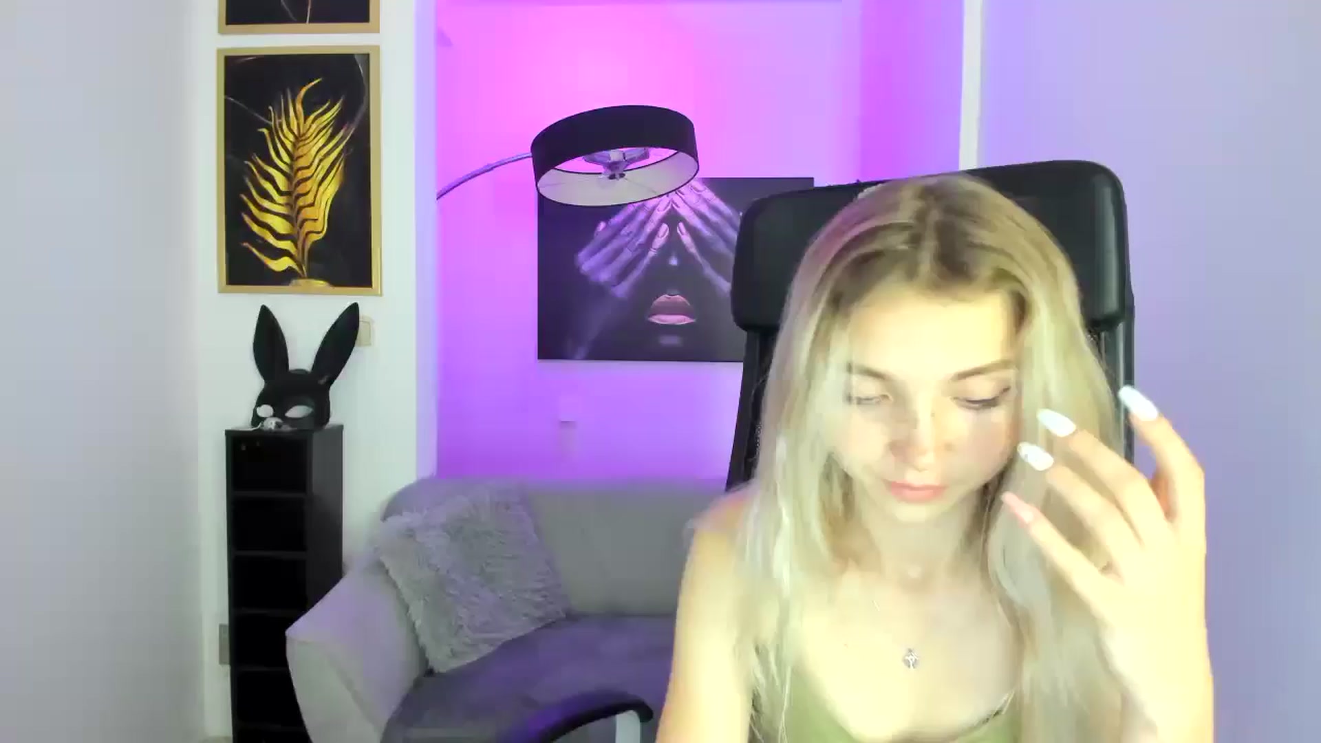Daisyy video thumbnail