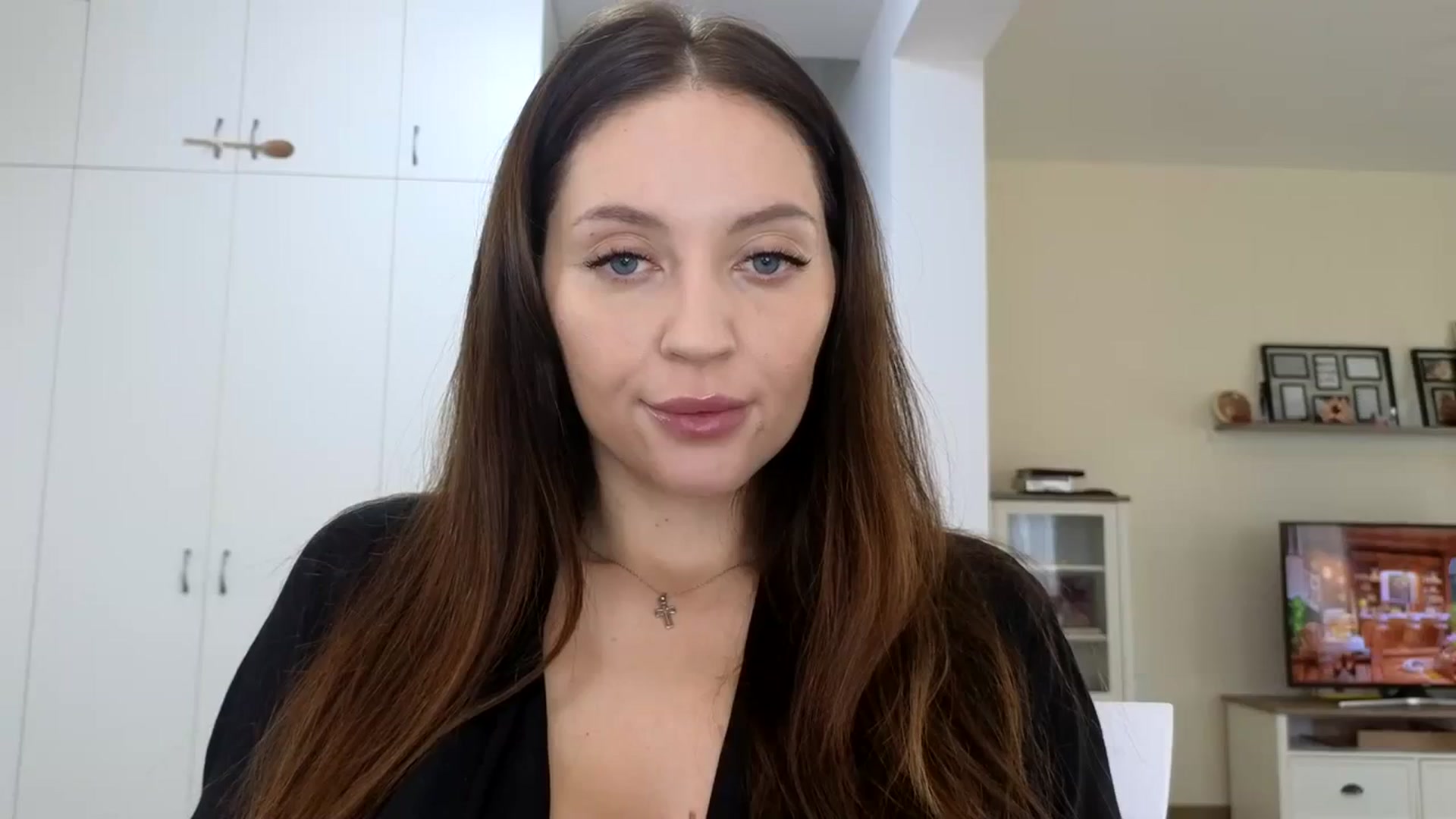 JoanneXOXO video thumbnail