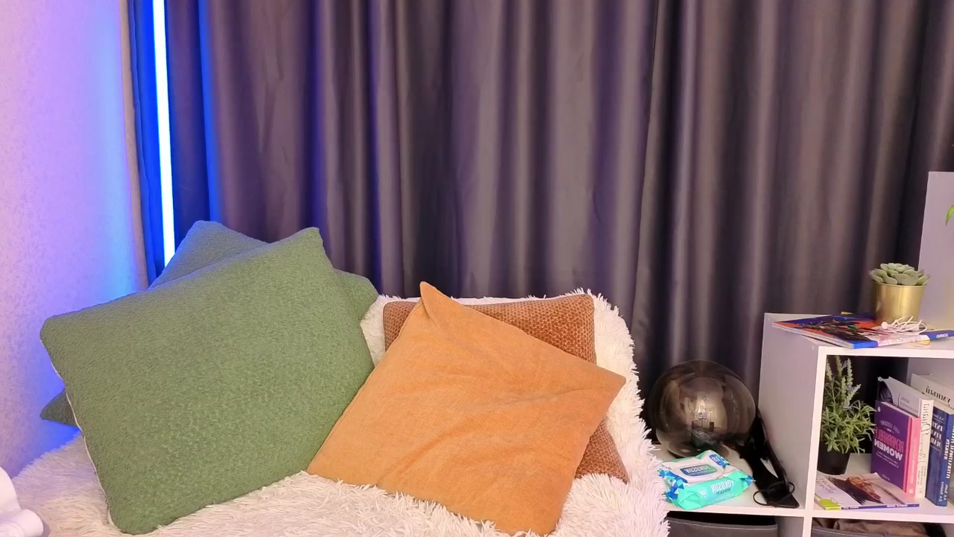 Ana_Bird video thumbnail
