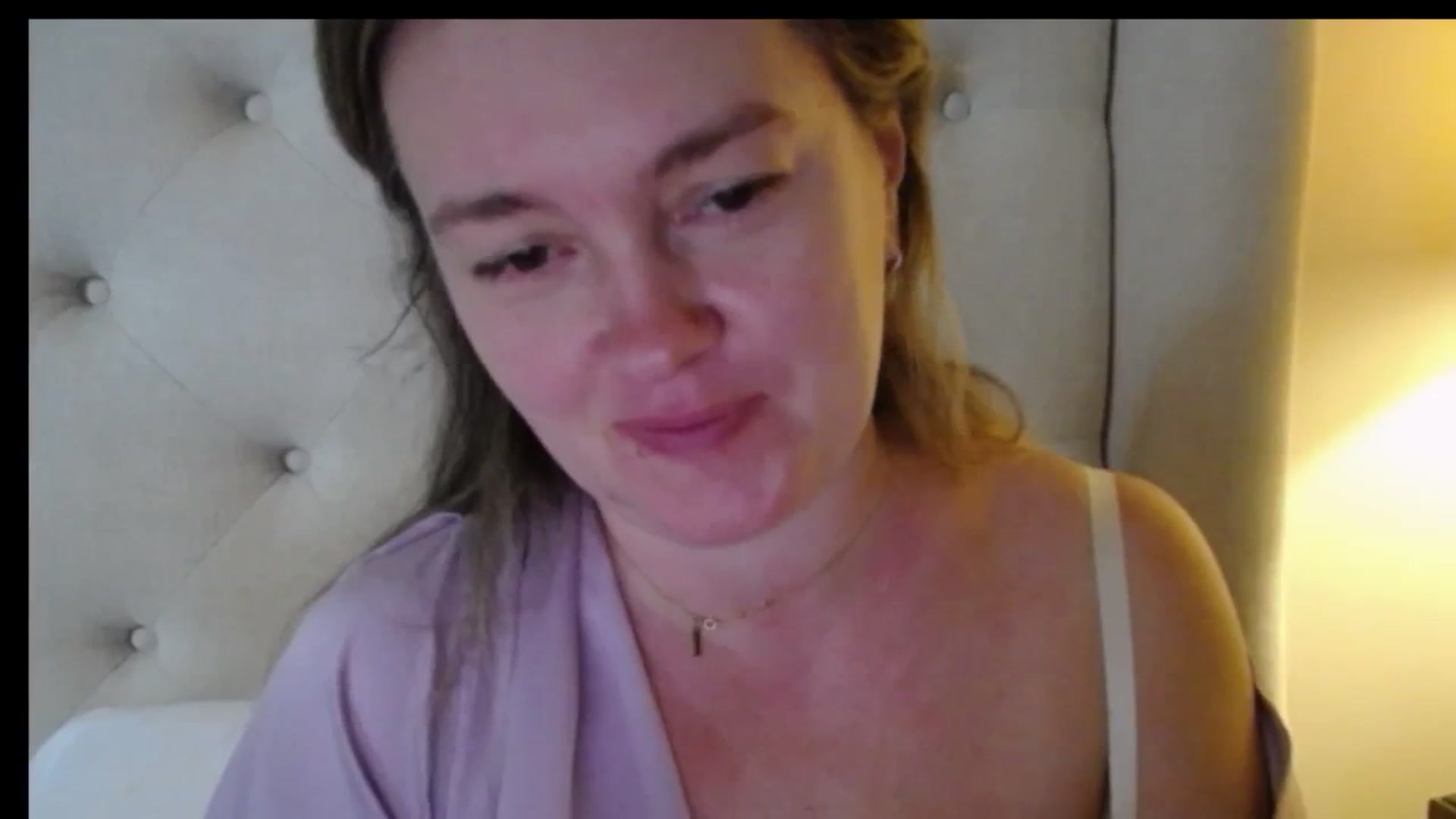 J0llye video thumbnail