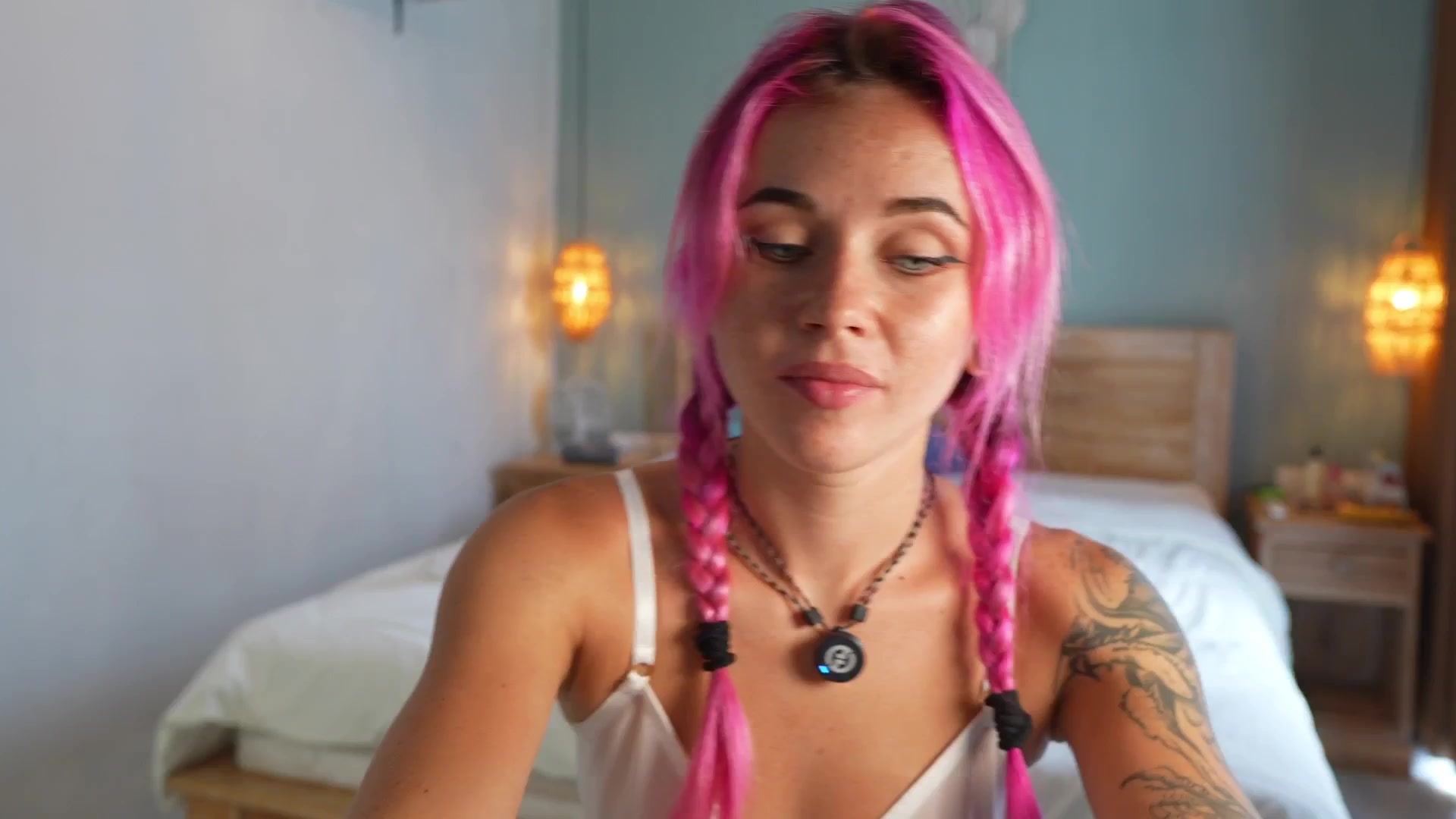 Sarah_Pink video thumbnail