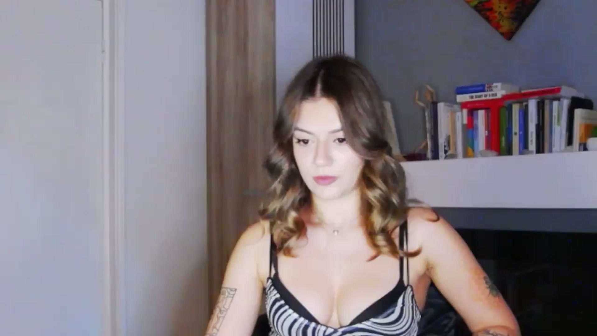 RiriBee video thumbnail