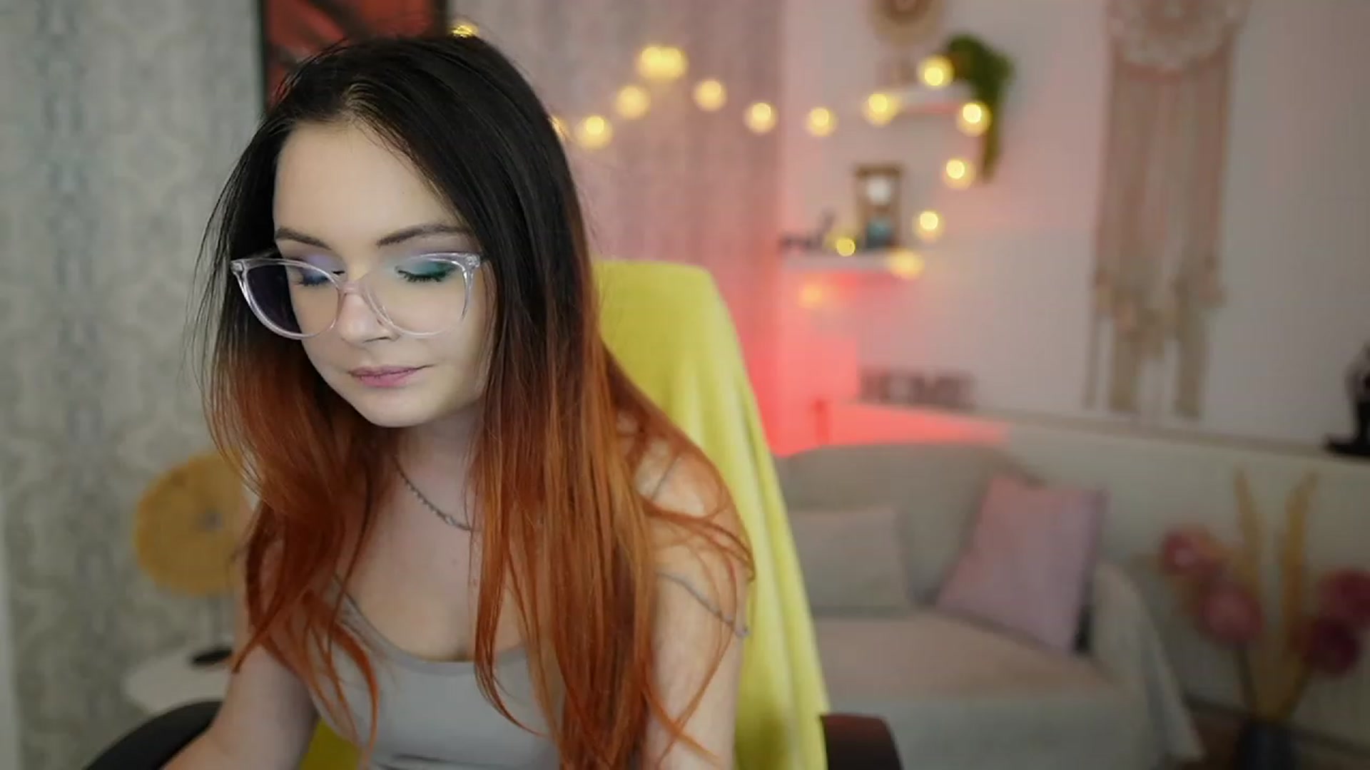 Hazel_Moore18 video thumbnail