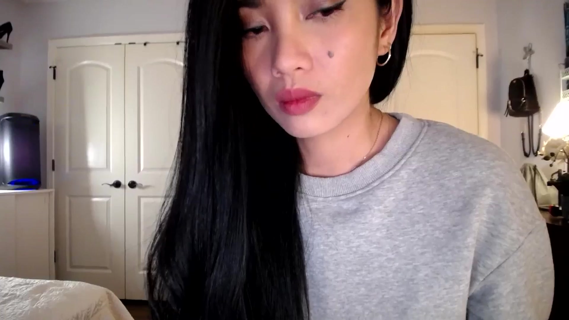 AsianLuv_4U video thumbnail