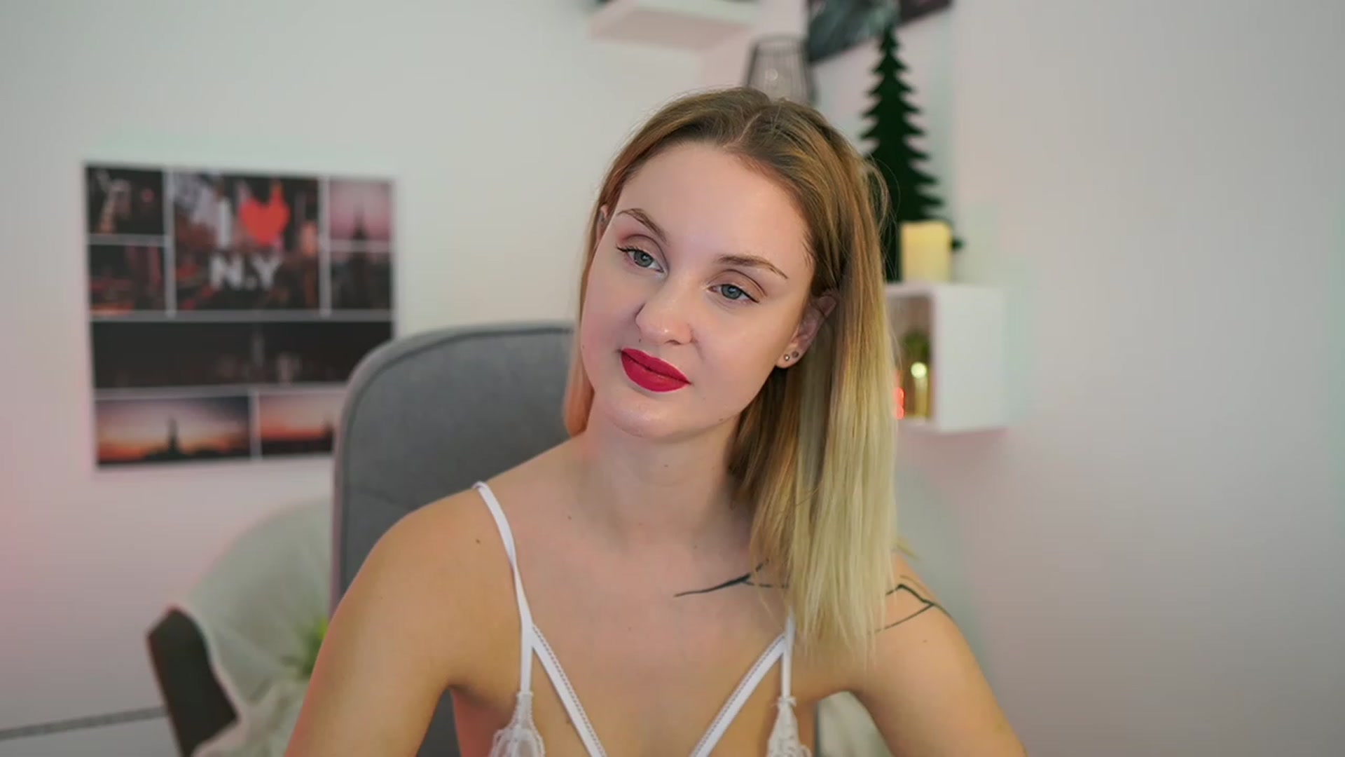 NatalliaStarr video thumbnail