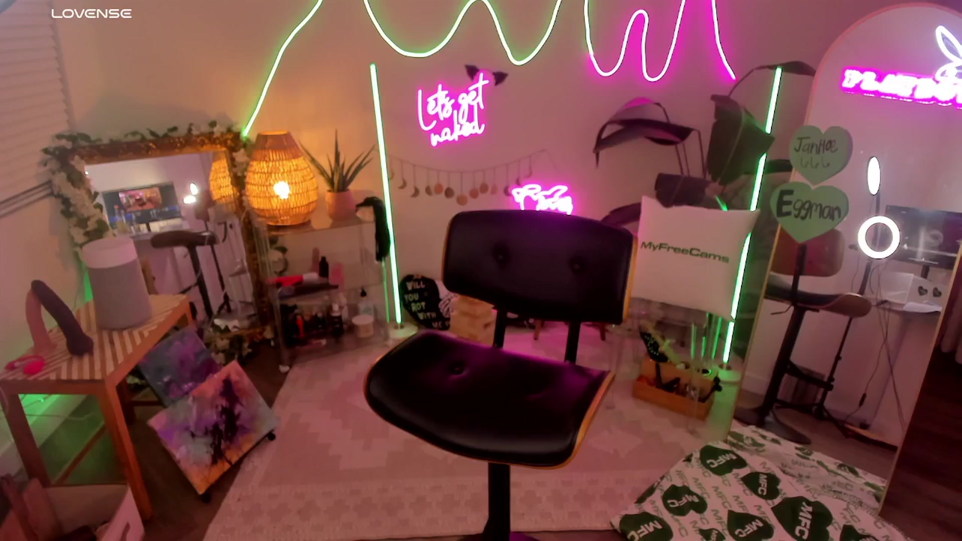 LillieQ video thumbnail
