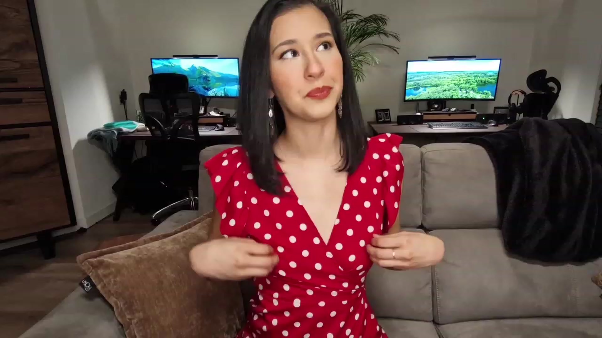 MissFine video thumbnail