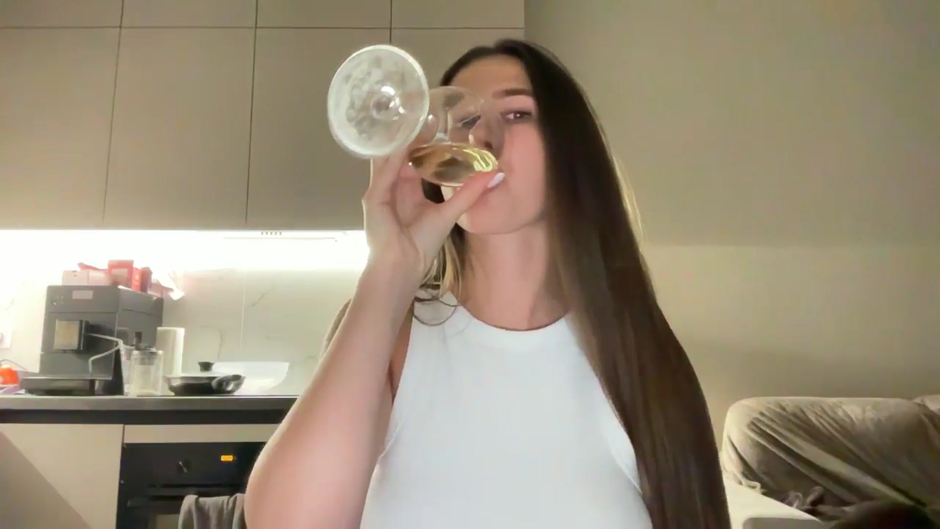 kissfreeze video thumbnail