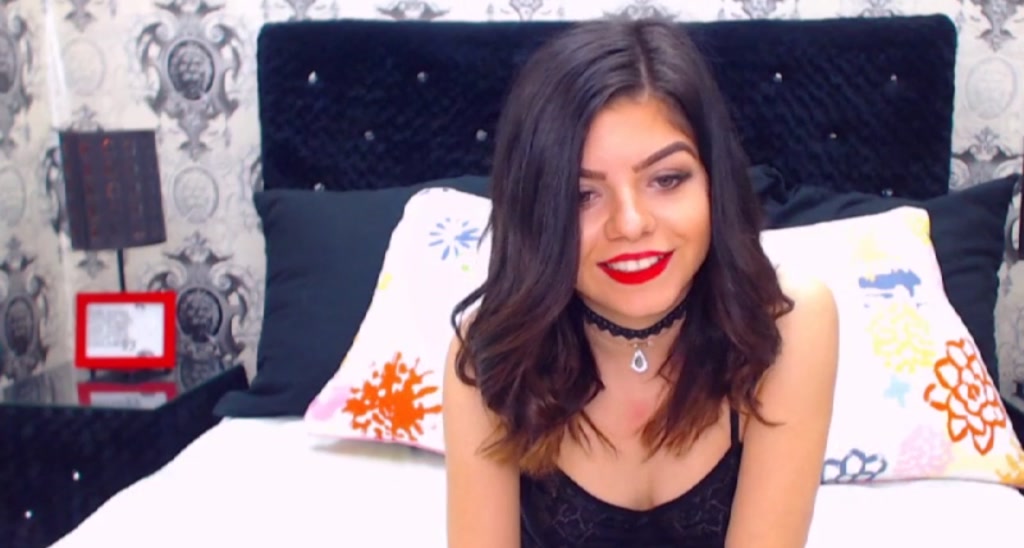 YnnesBronte video thumbnail