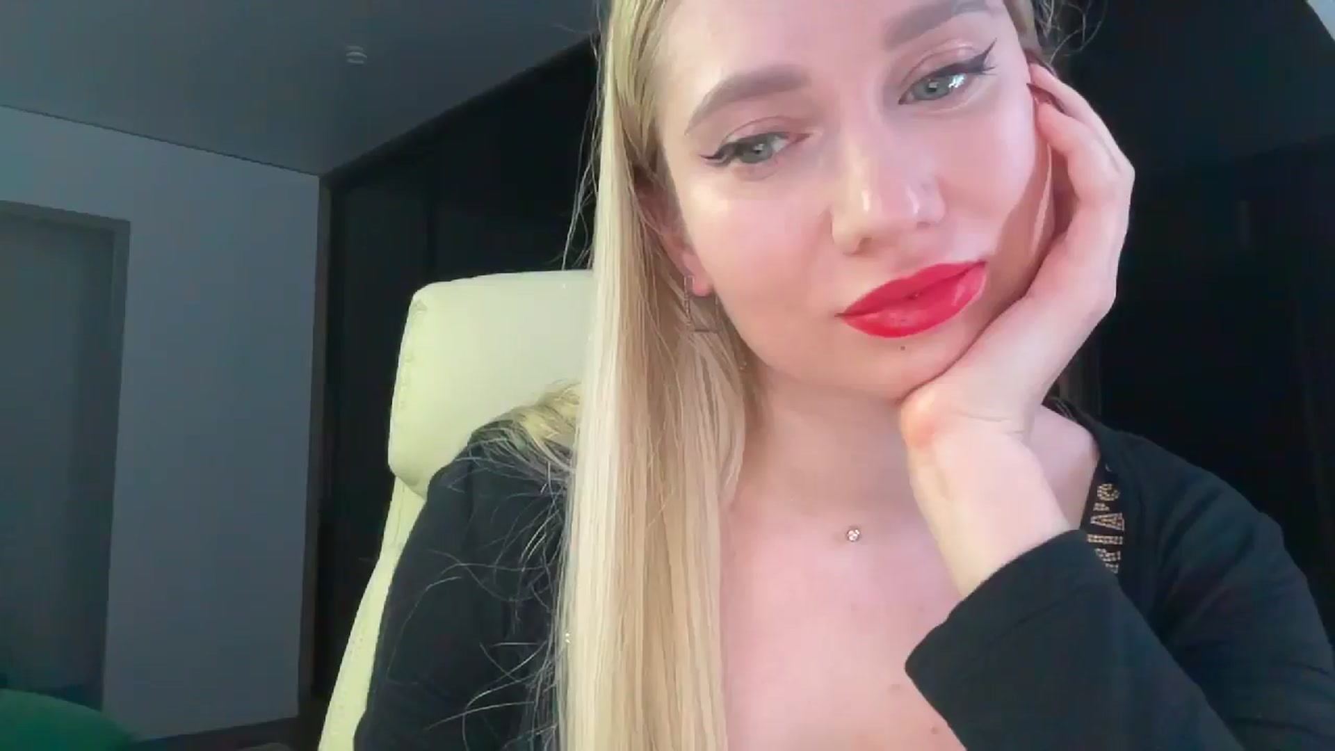 Miss_Sylvia video thumbnail