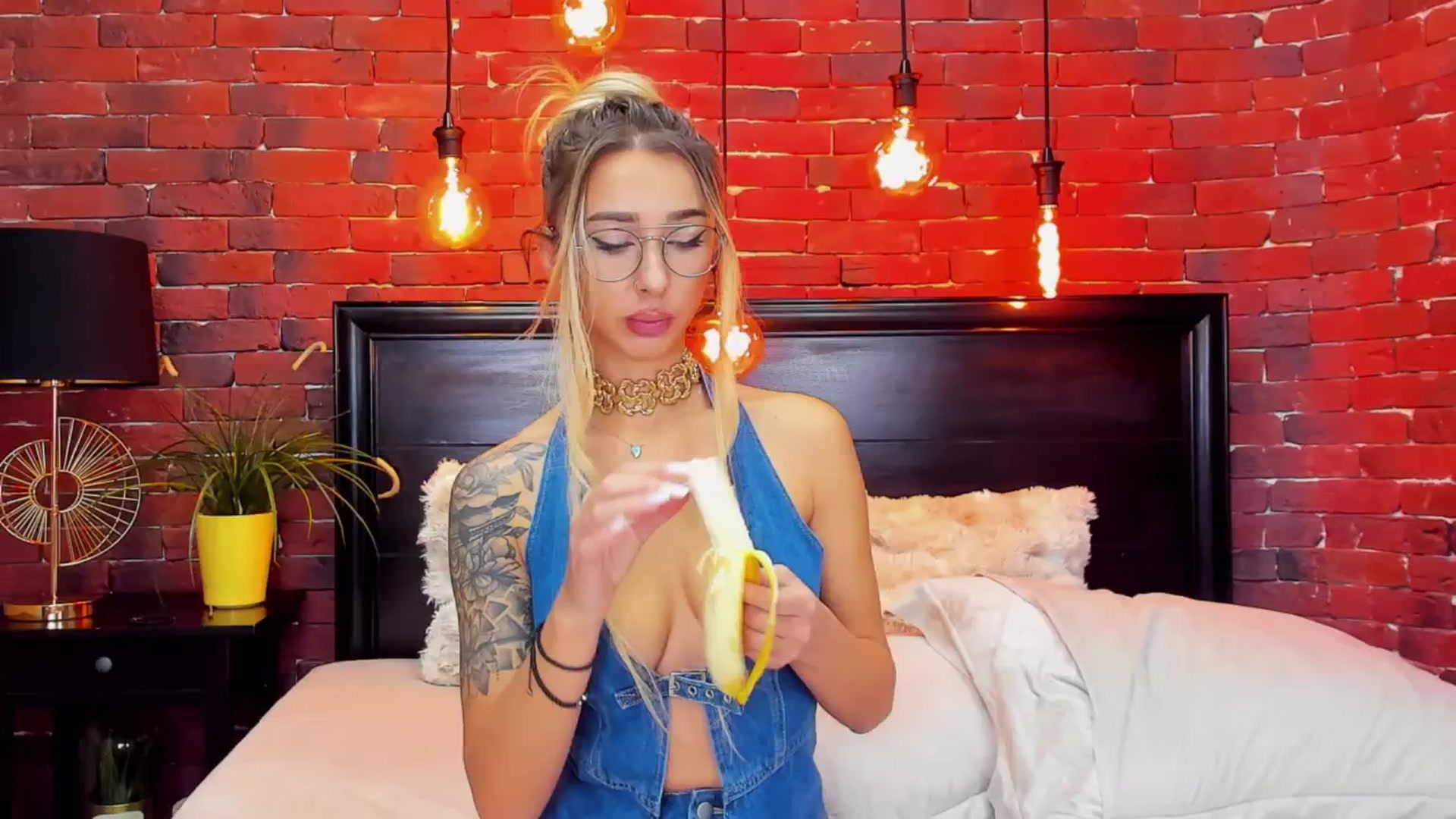 ChristynaRos video thumbnail