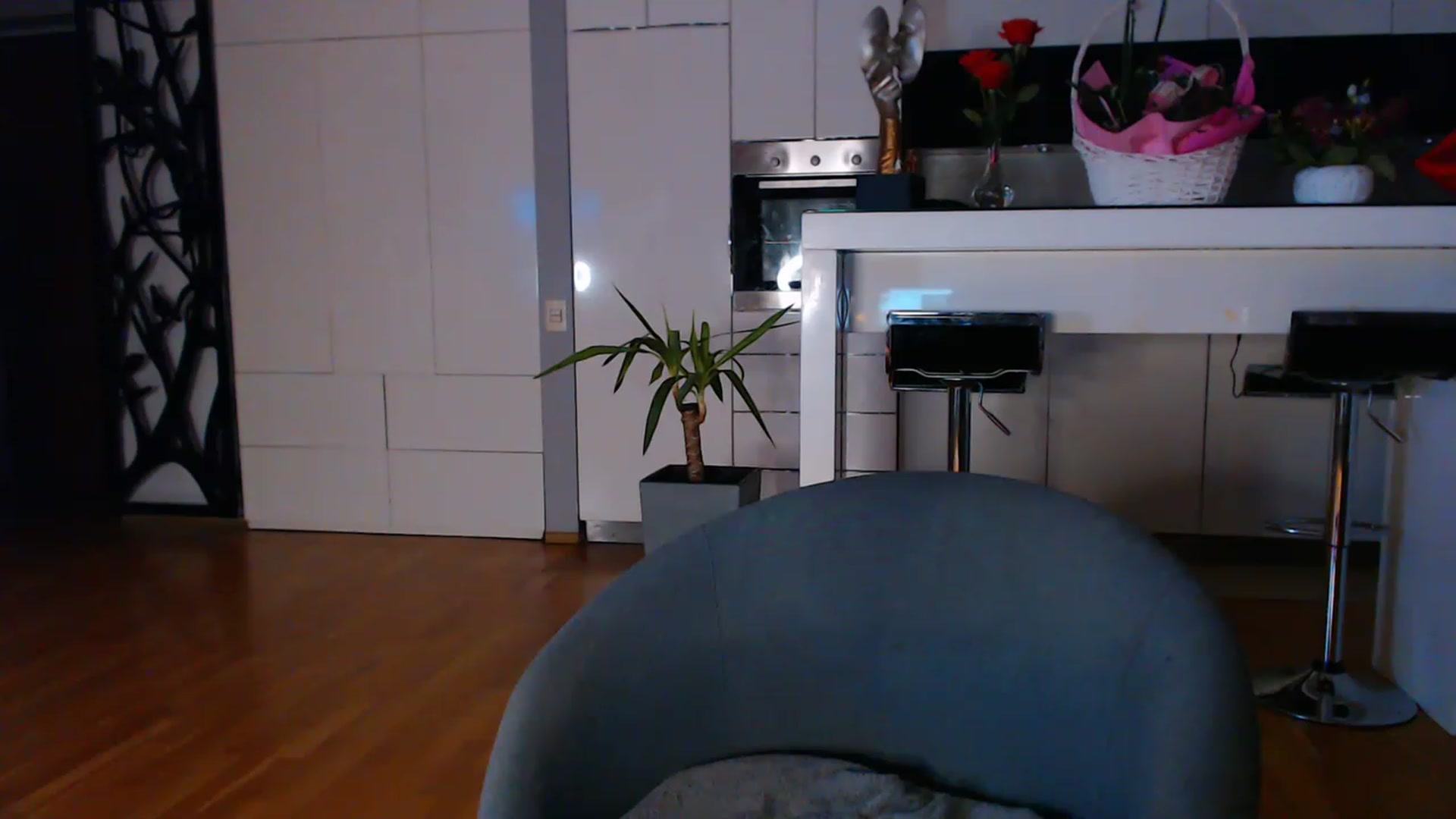 D_y_y video thumbnail