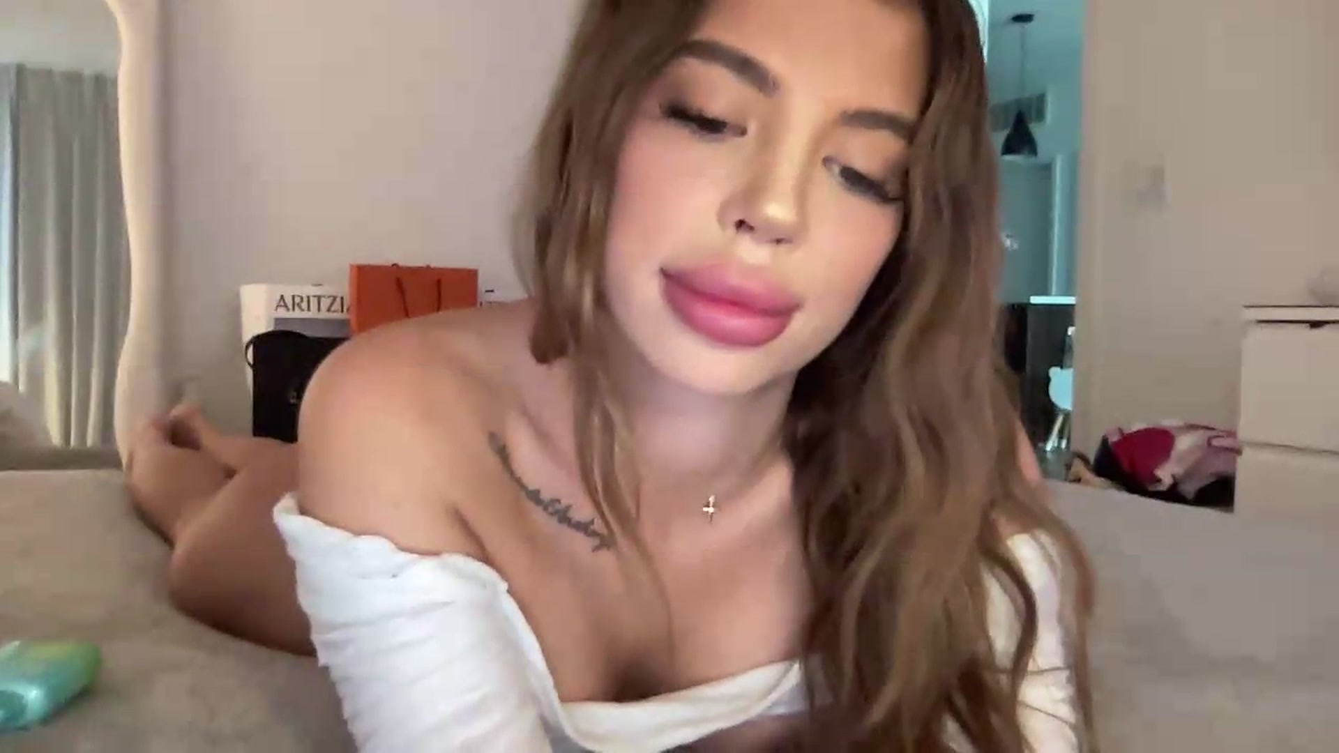 aryaaxo video thumbnail