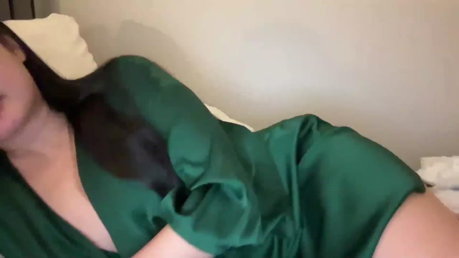 MsAkira video thumbnail
