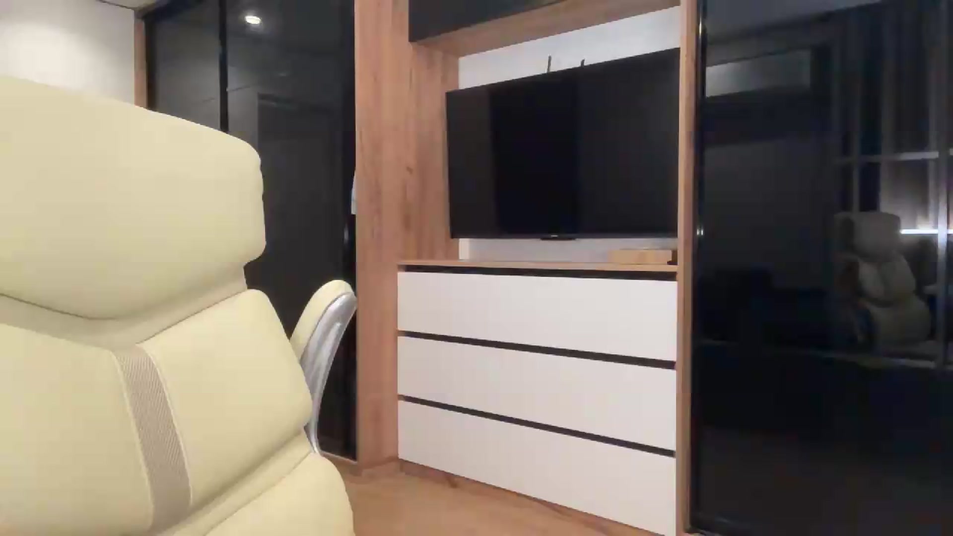 Miss_Sylvia video thumbnail
