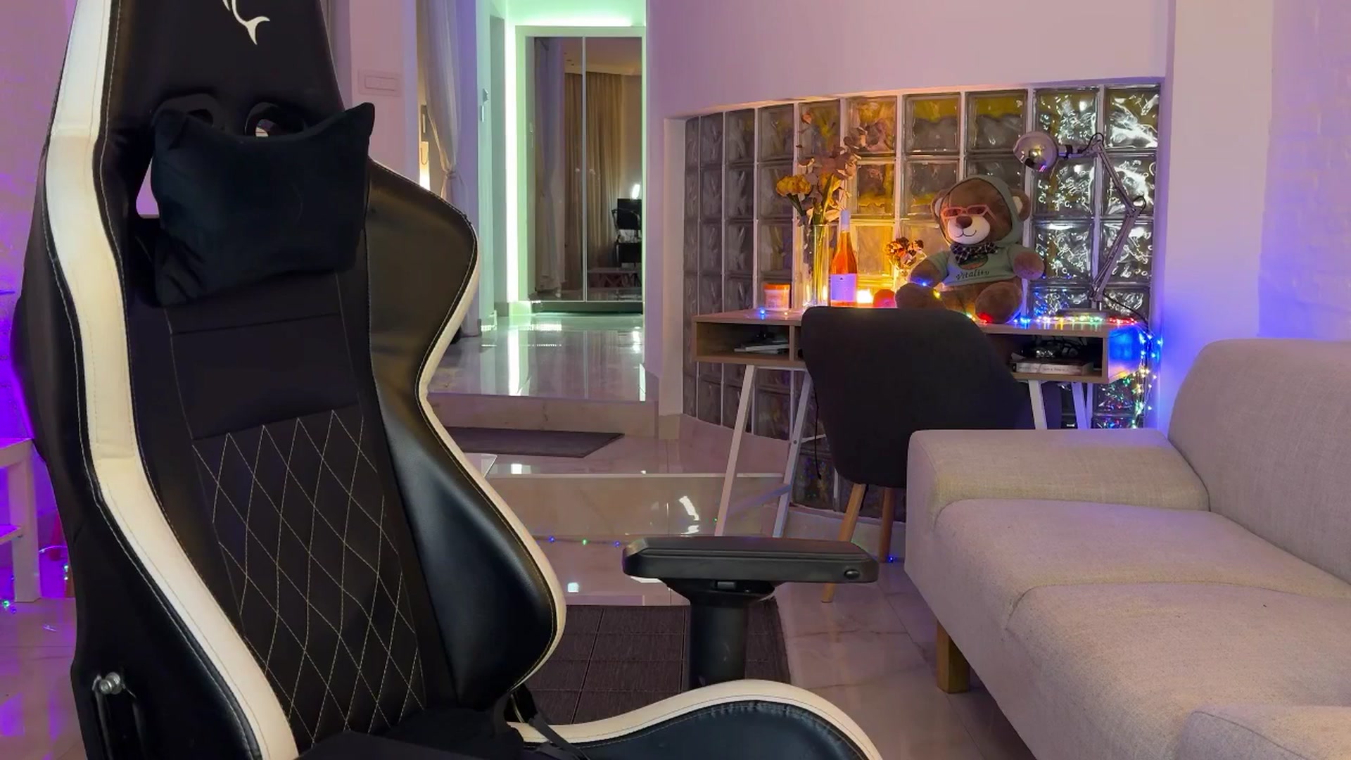 AlexiAngel video thumbnail