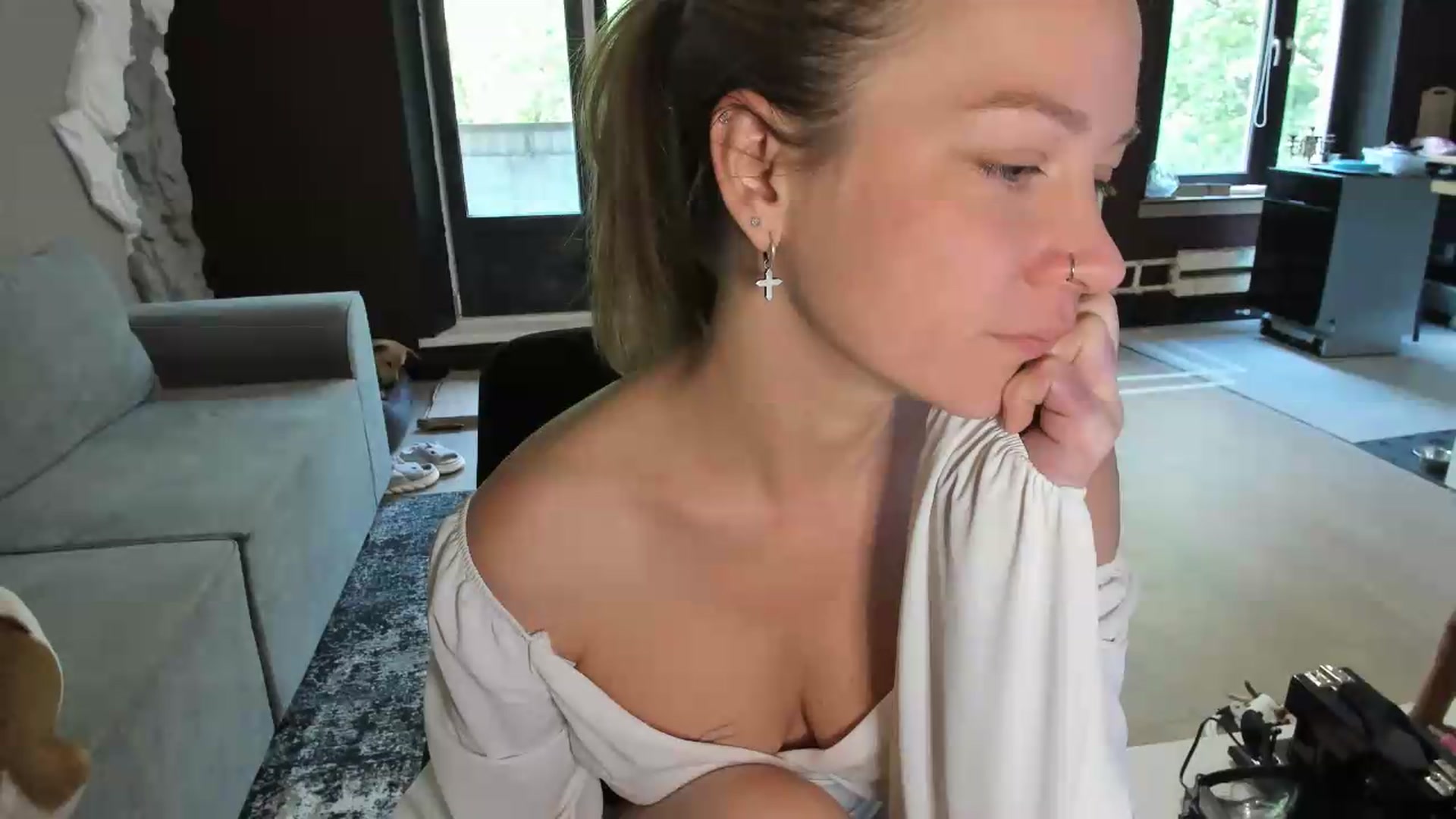 Qi_ra video thumbnail