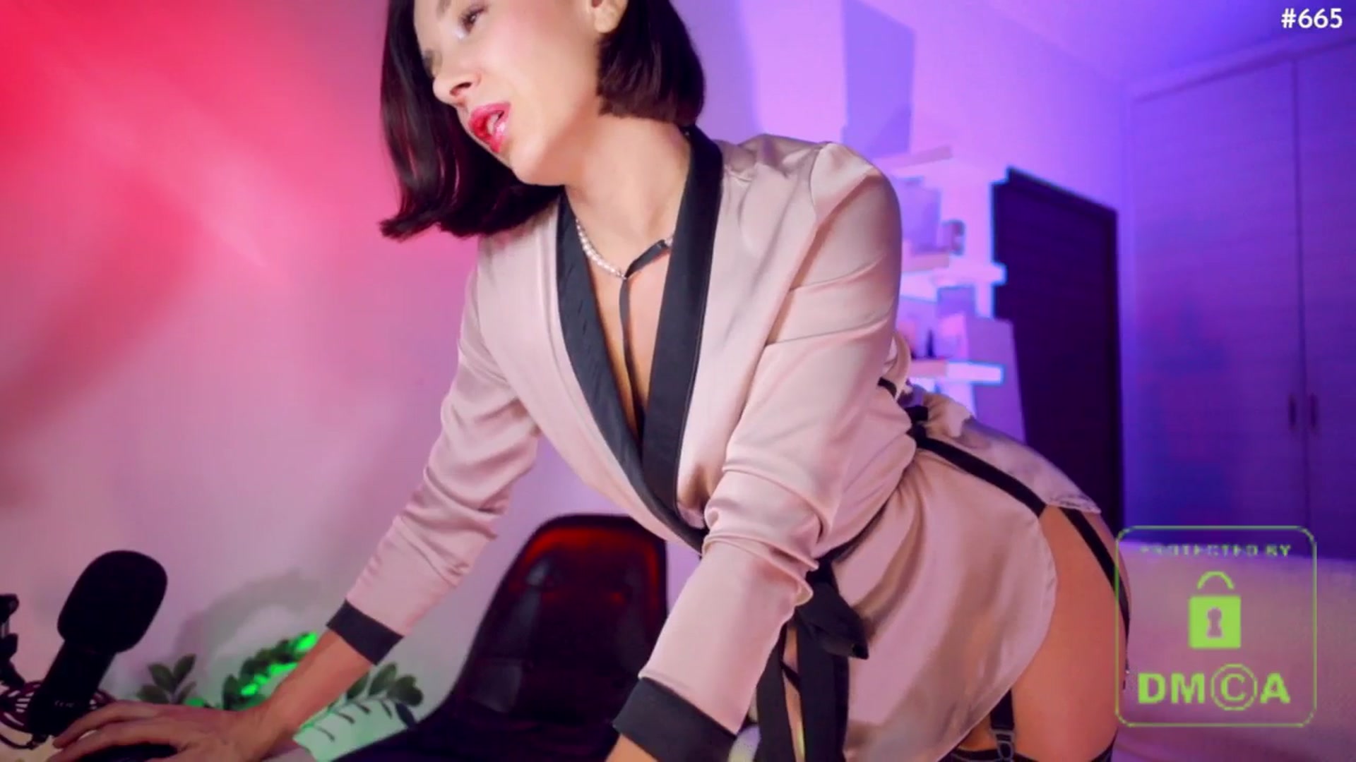 AddictsQueen video thumbnail