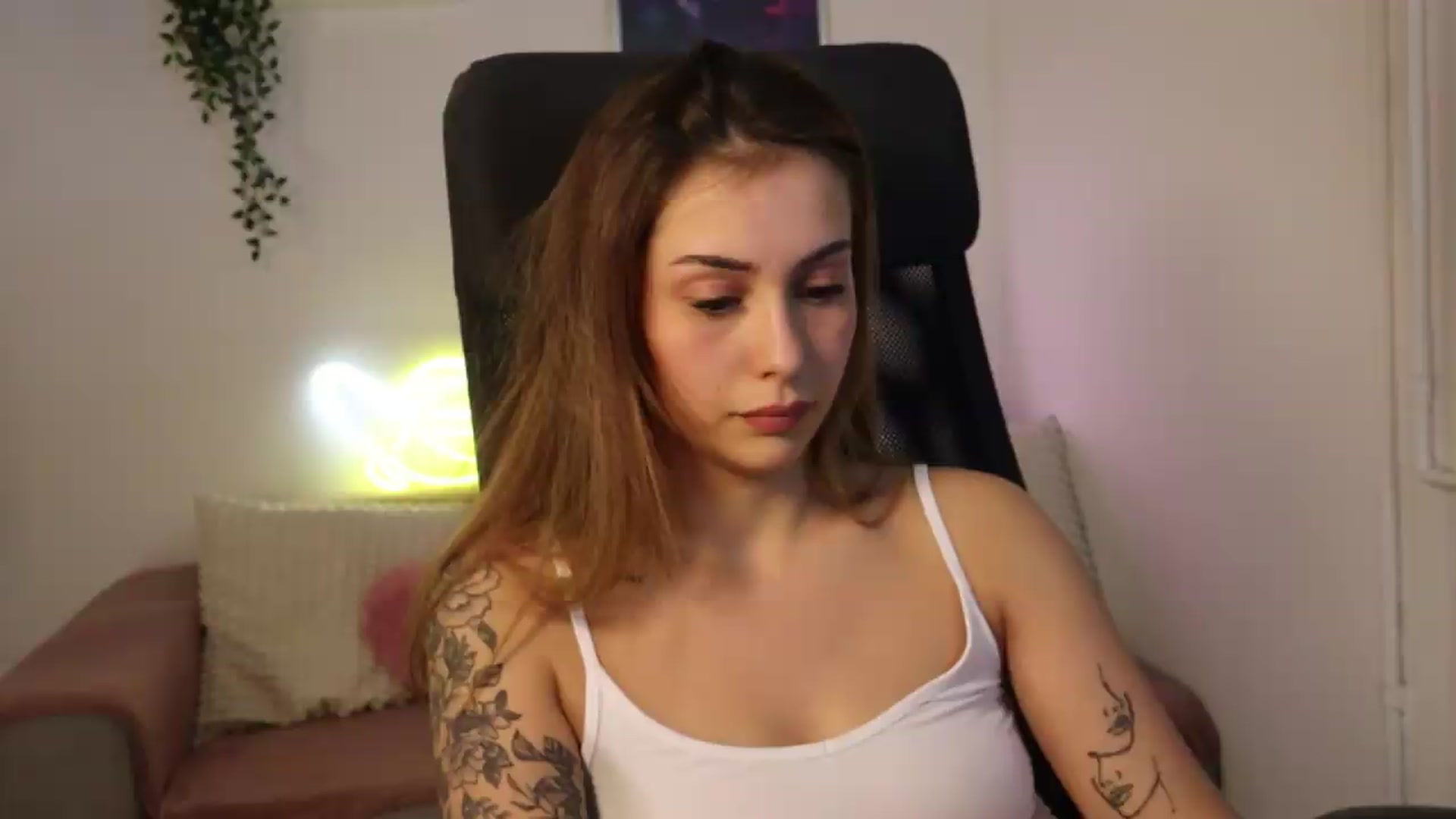Naomii20 video thumbnail