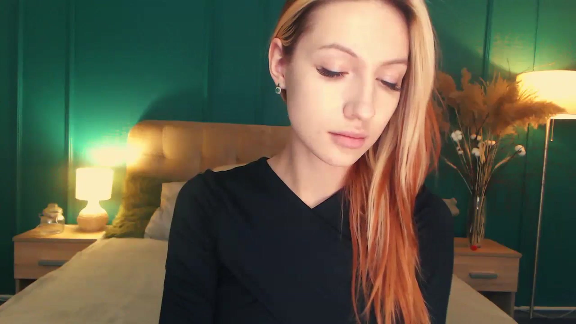 LovelyGin video thumbnail